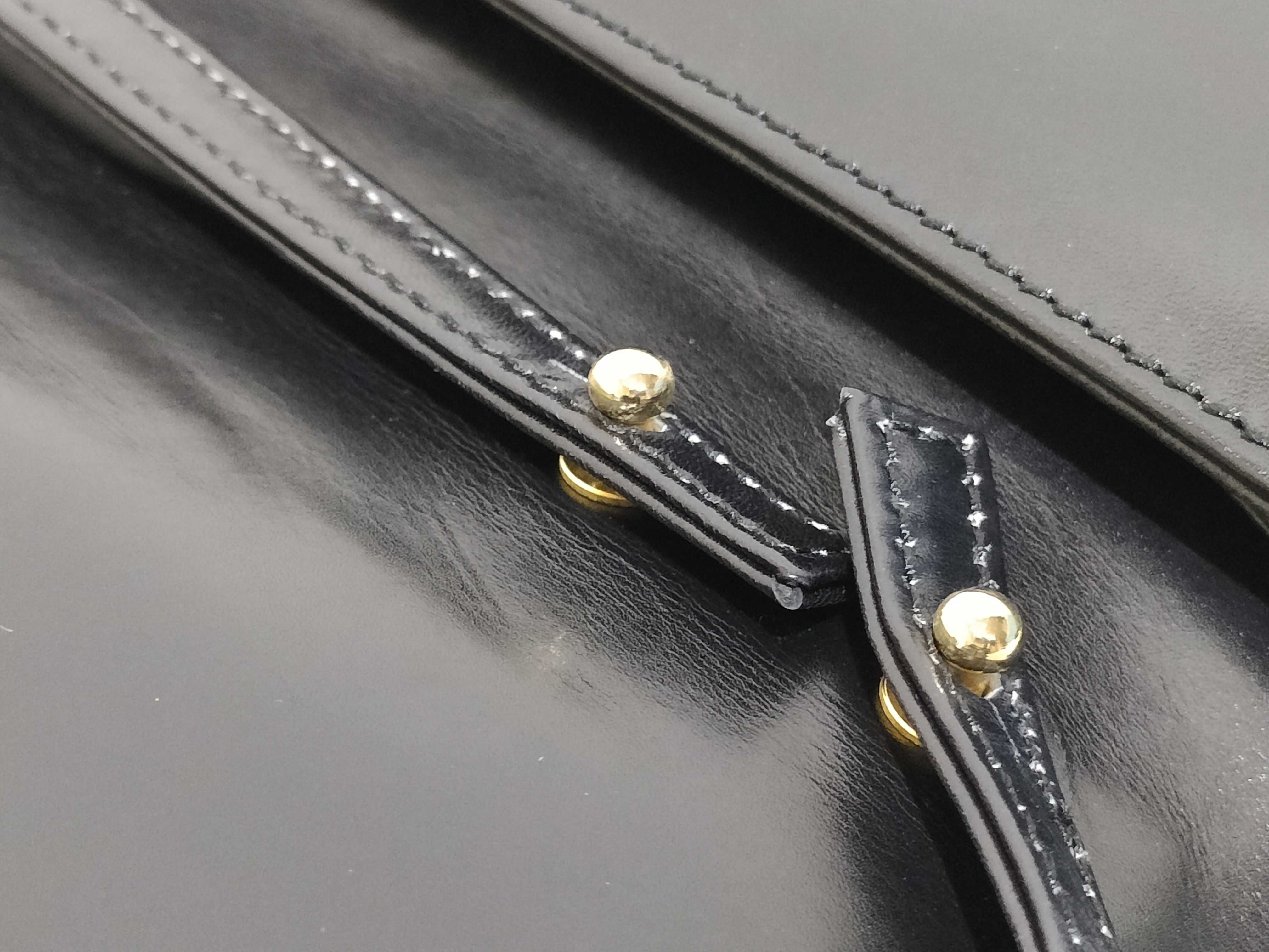 Vintage Old Macadam Triomphe Leather Shoulder Bag — view 13