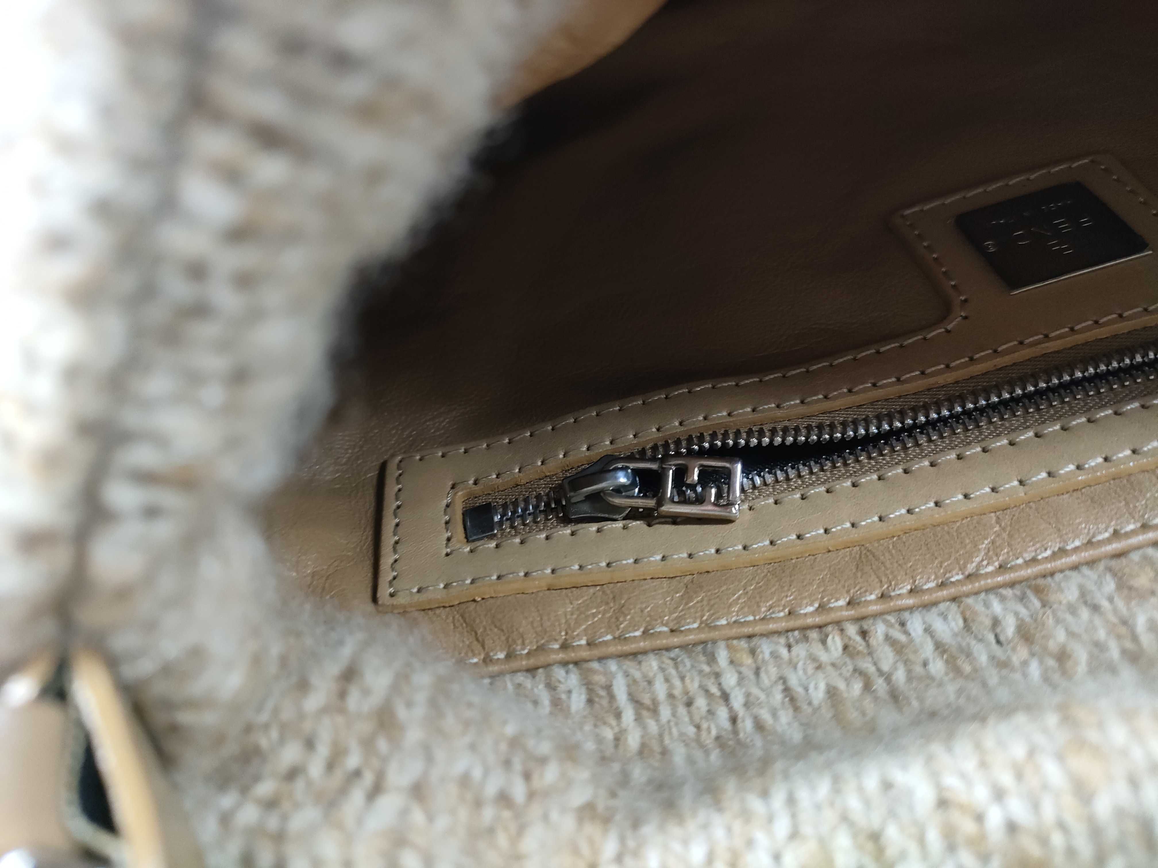 Mamma Bucket Wool Shoulder Bag — view 12