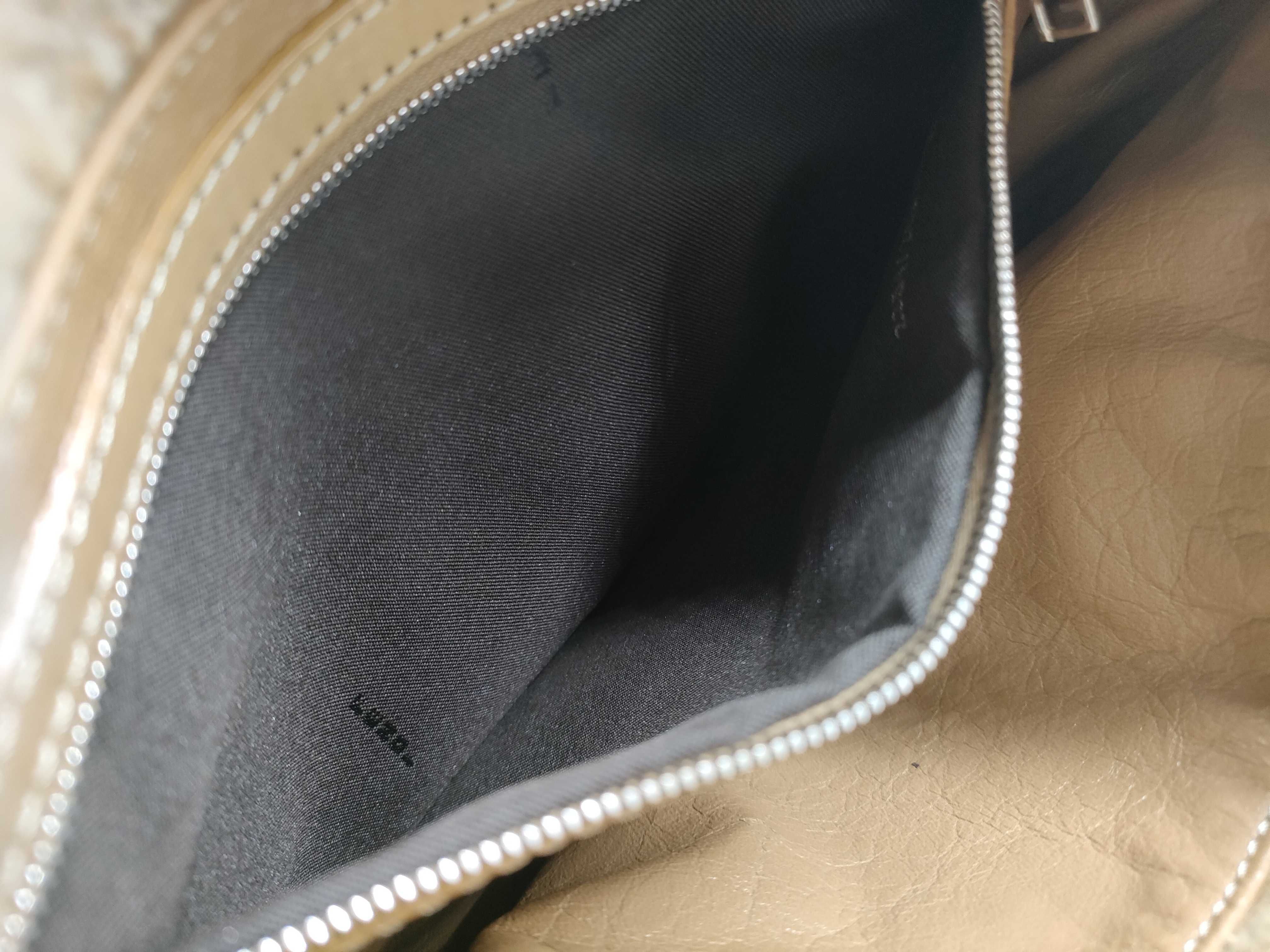 Mamma Bucket Wool Shoulder Bag — view 13