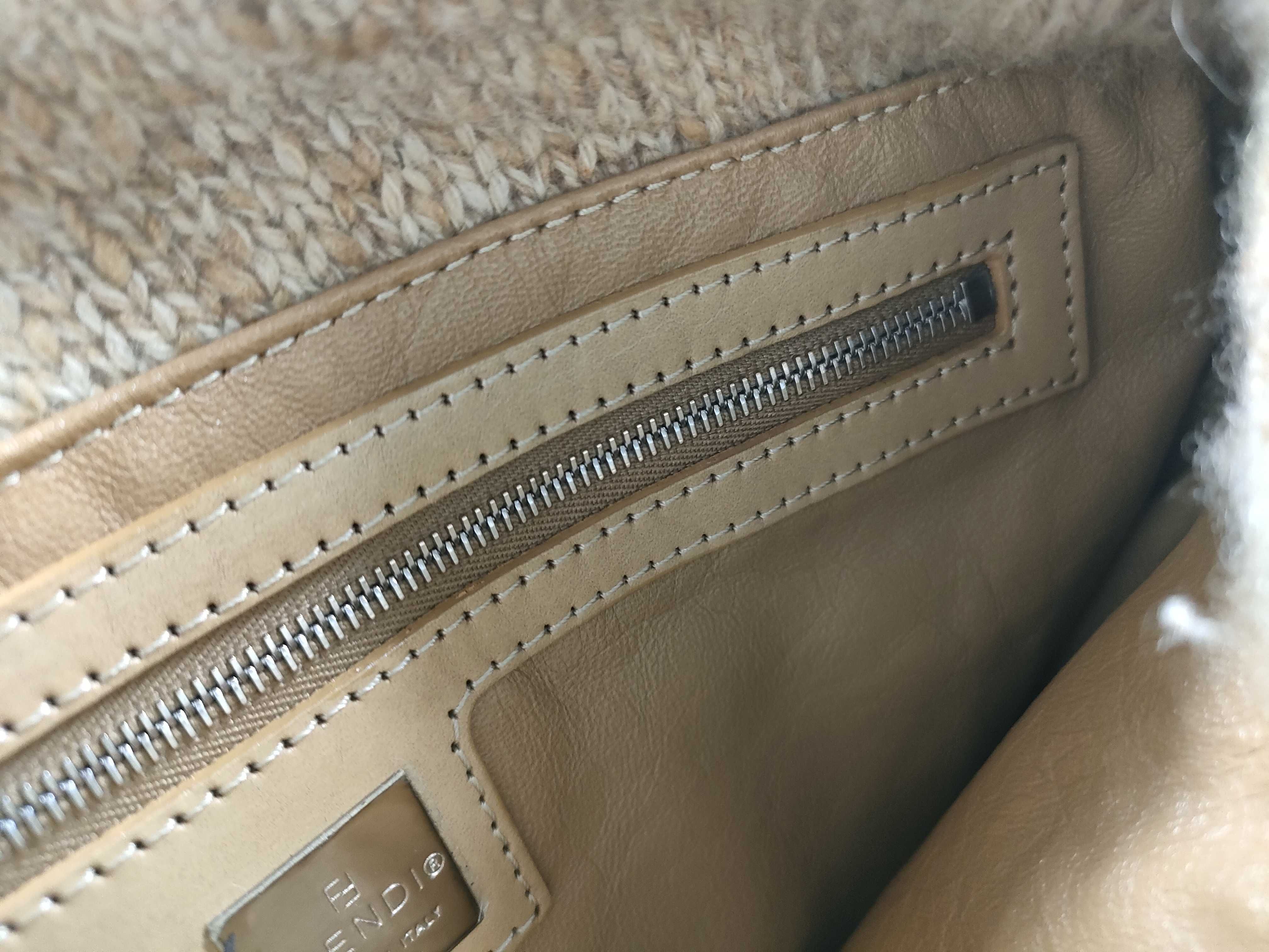 Mamma Bucket Wool Shoulder Bag — view 14