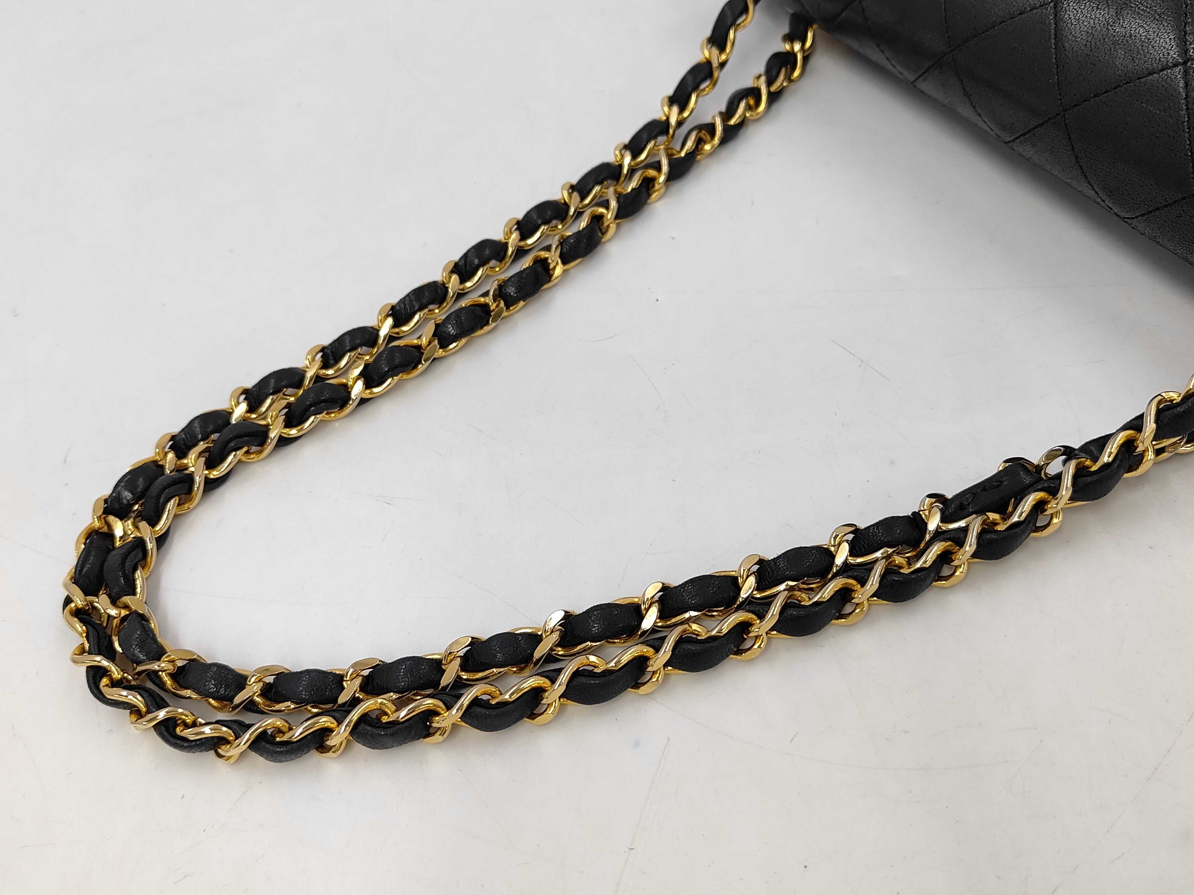 Matelassé 25 Lambskin Double Flap Double Chain Shoulder Bag — view 3