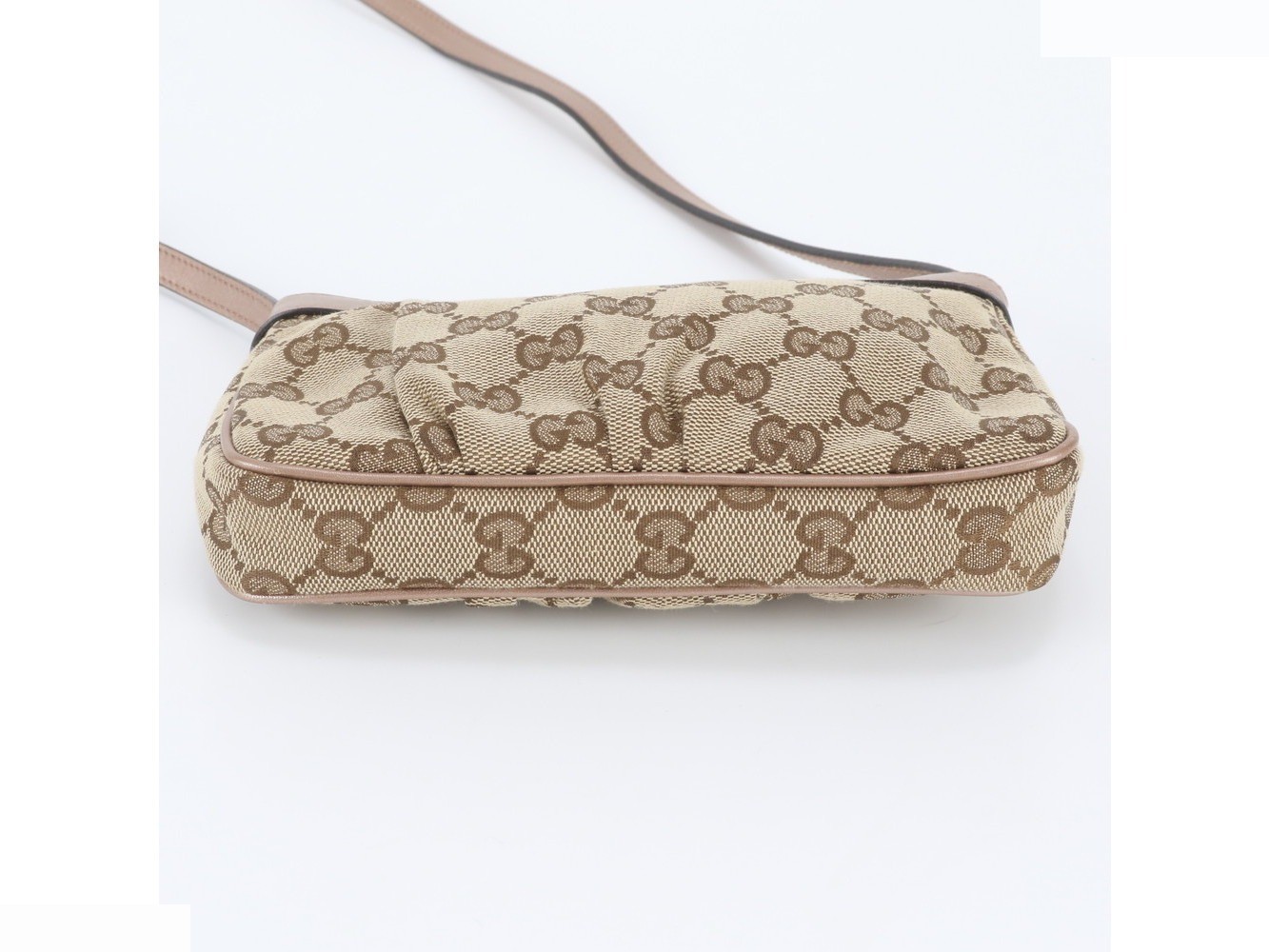 GG Canvas Lovely Heart 256899 Leather Shoulder Bag (Crossbody) — view 6