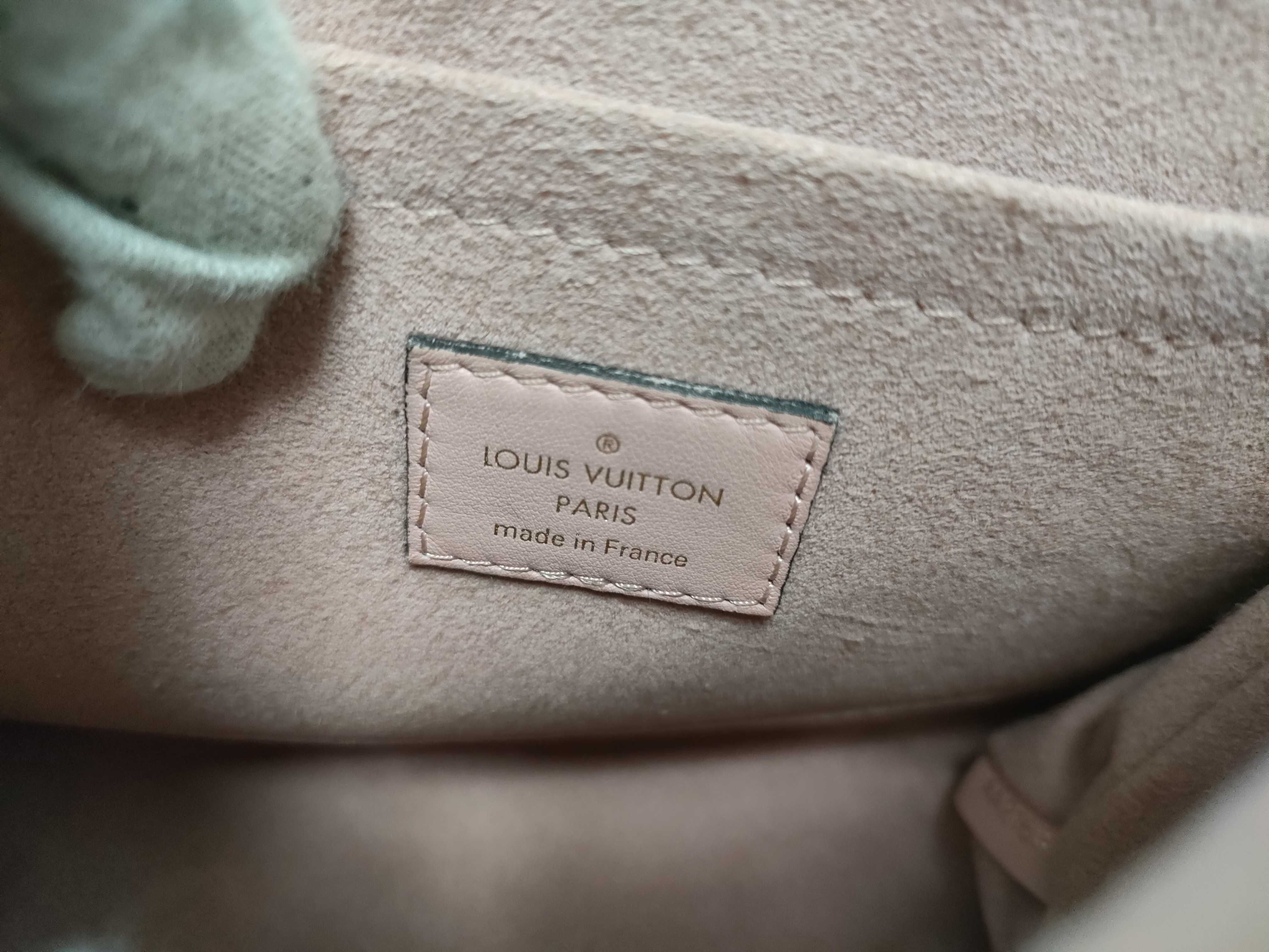 Monogram Louis Vuitton Monogram Pink Lockit M44080 Shoulder Bag — view 11