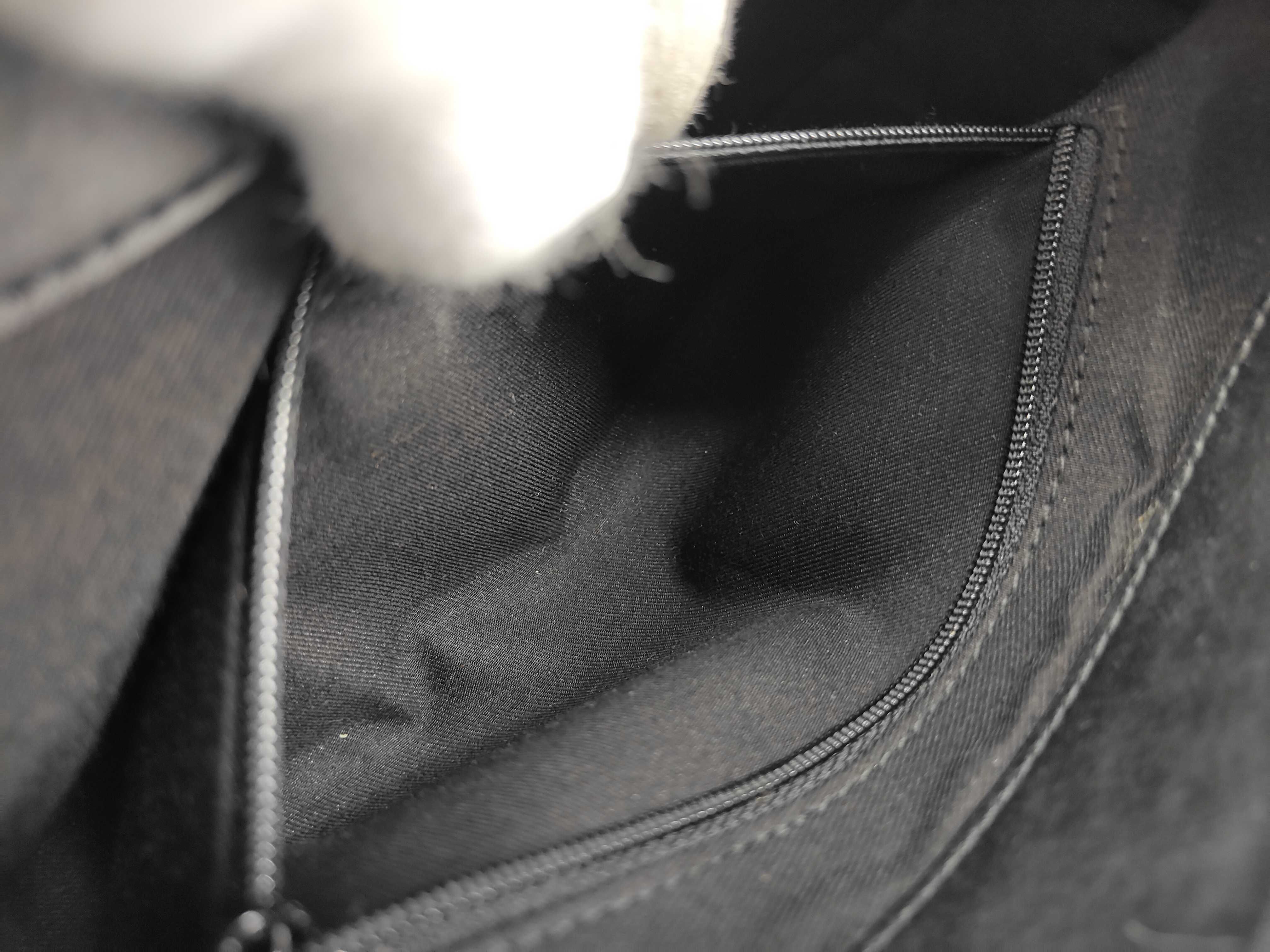 GG Canvas Shoulder Bag — view 12