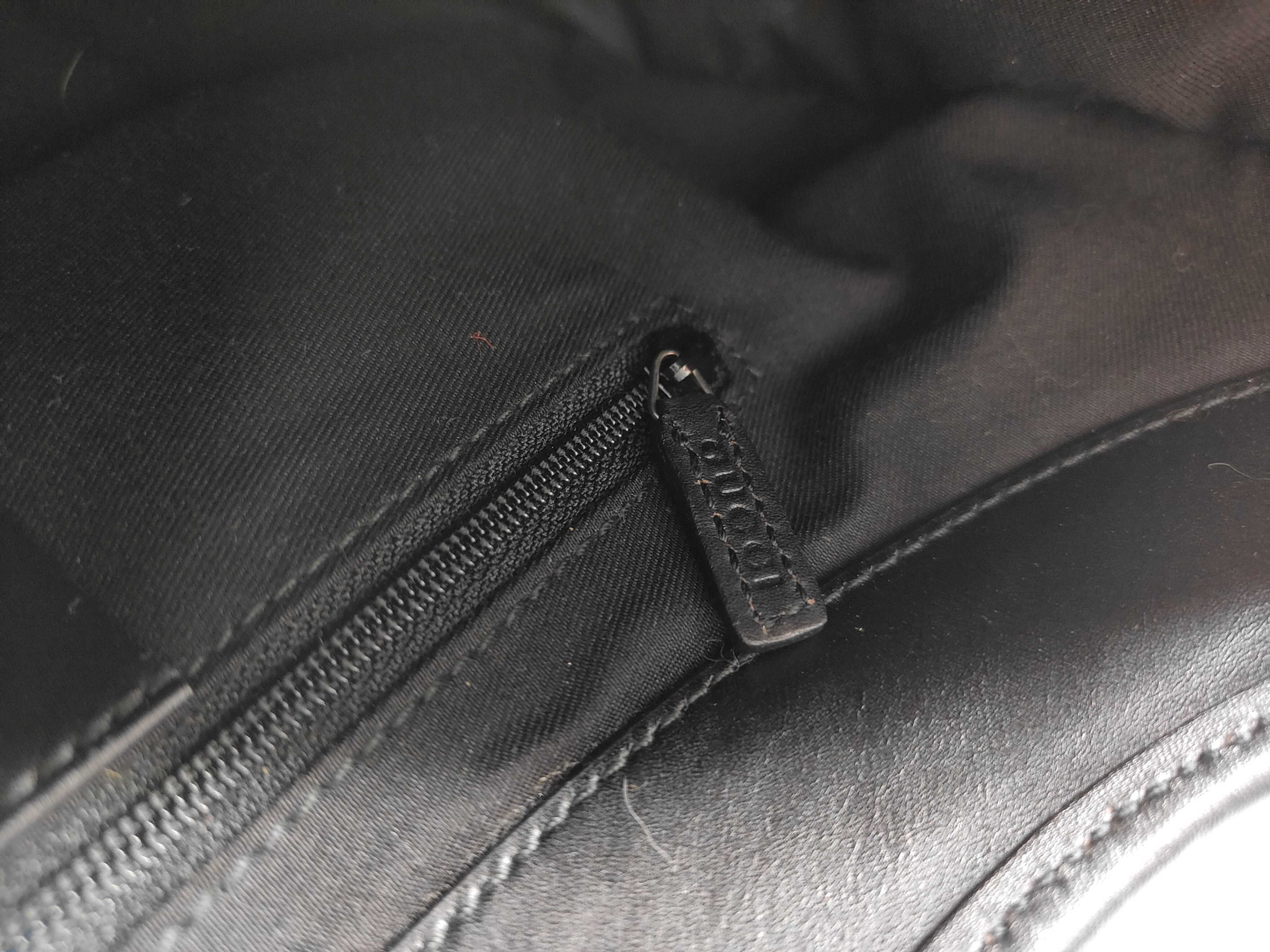 GG Canvas Shoulder Bag — view 13