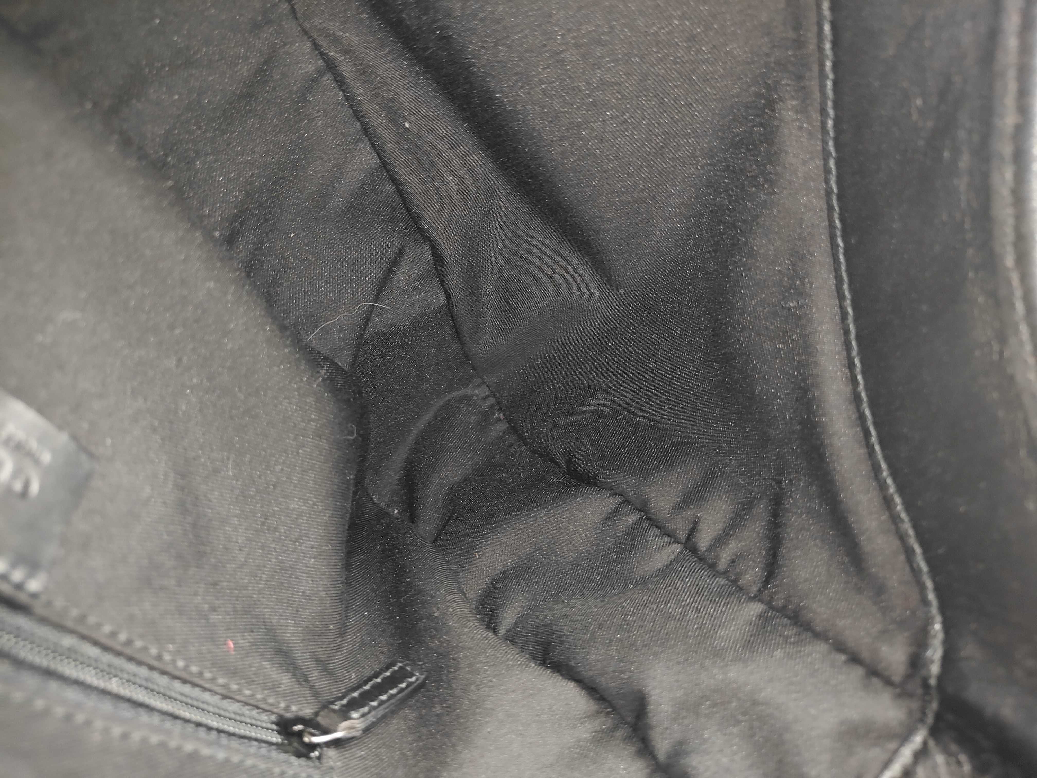 GG Canvas Shoulder Bag — view 14