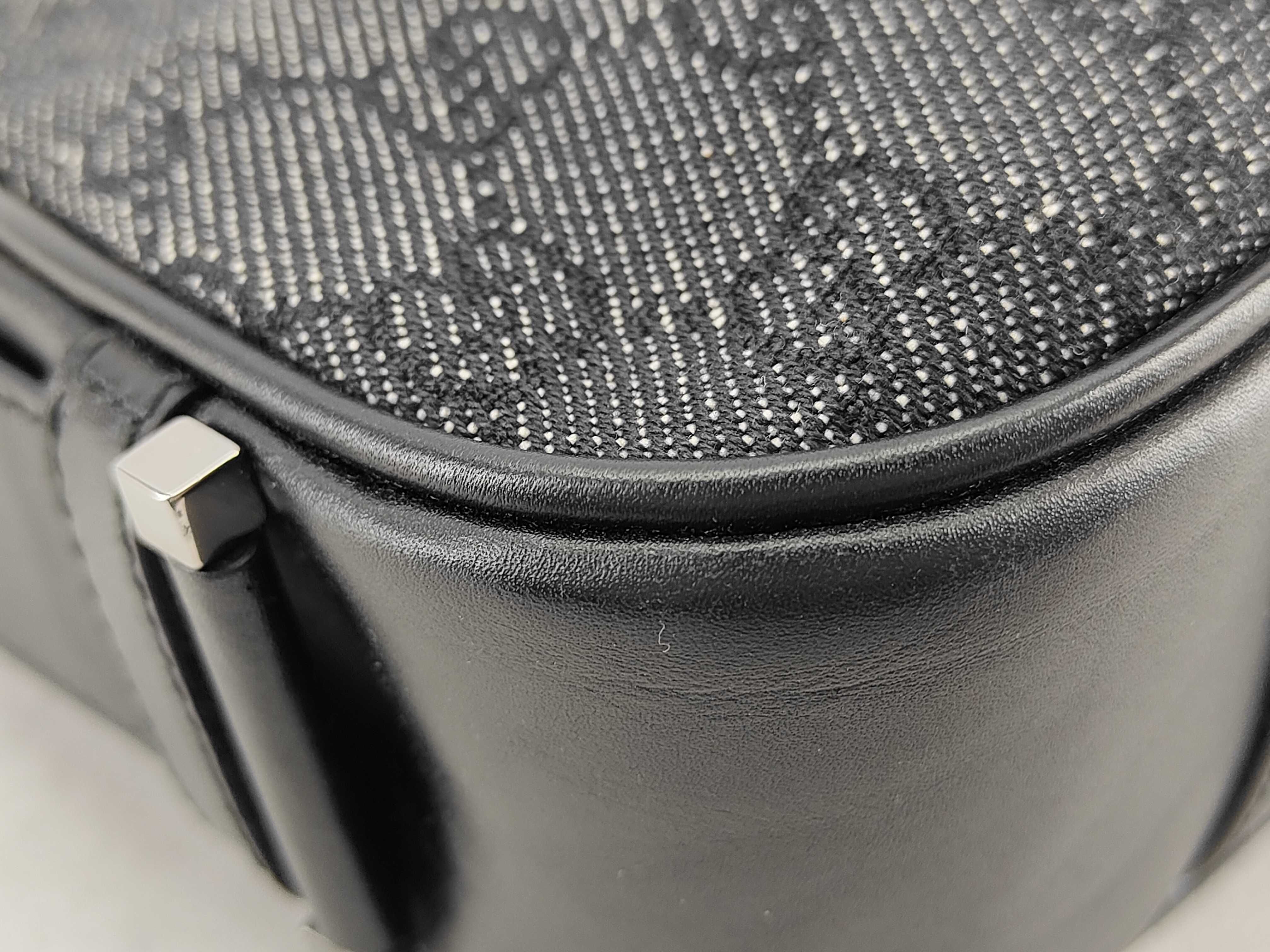 GG Canvas Shoulder Bag — view 7