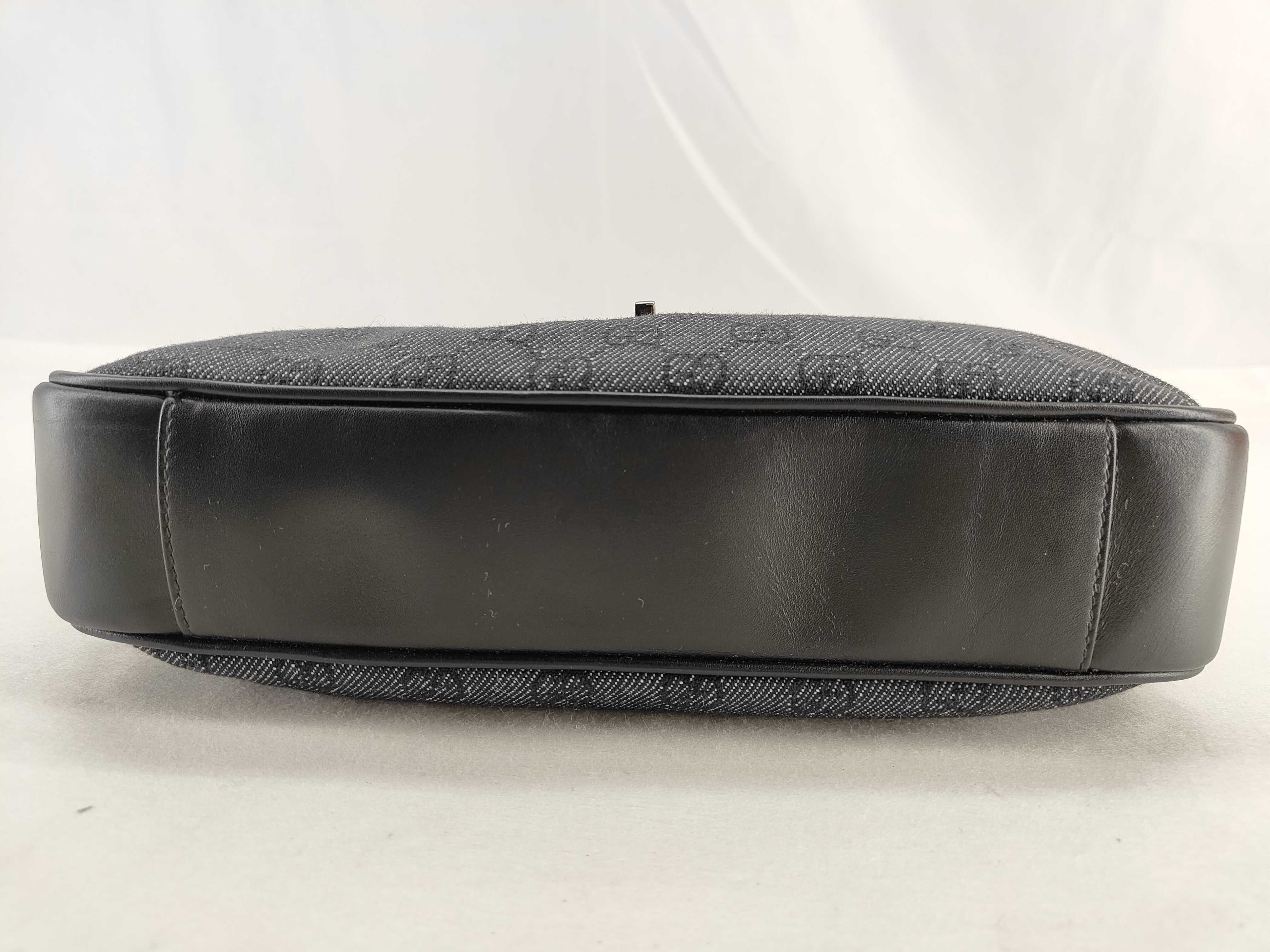 GG Canvas Shoulder Bag — view 8