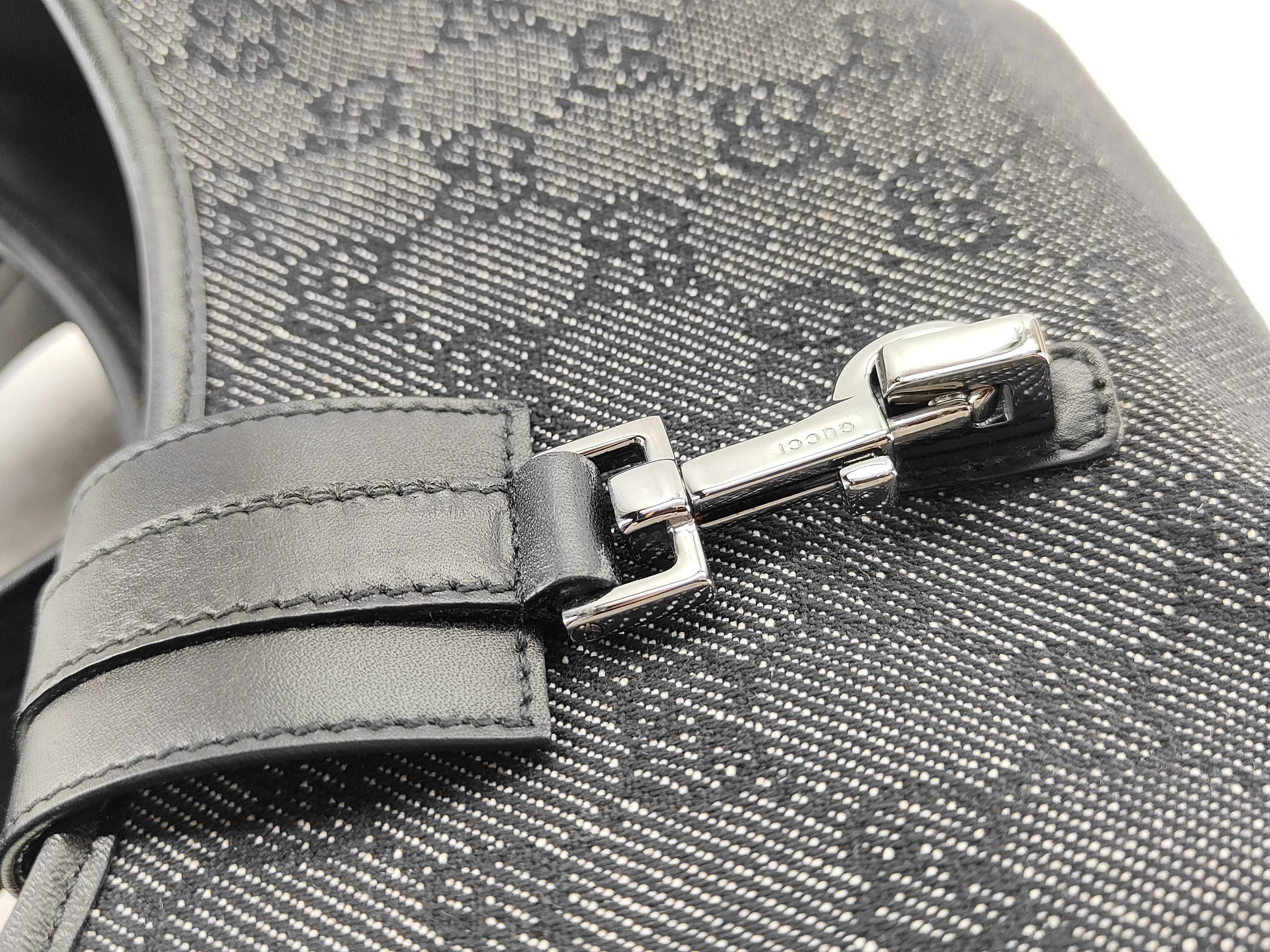 GG Canvas Shoulder Bag — view 9