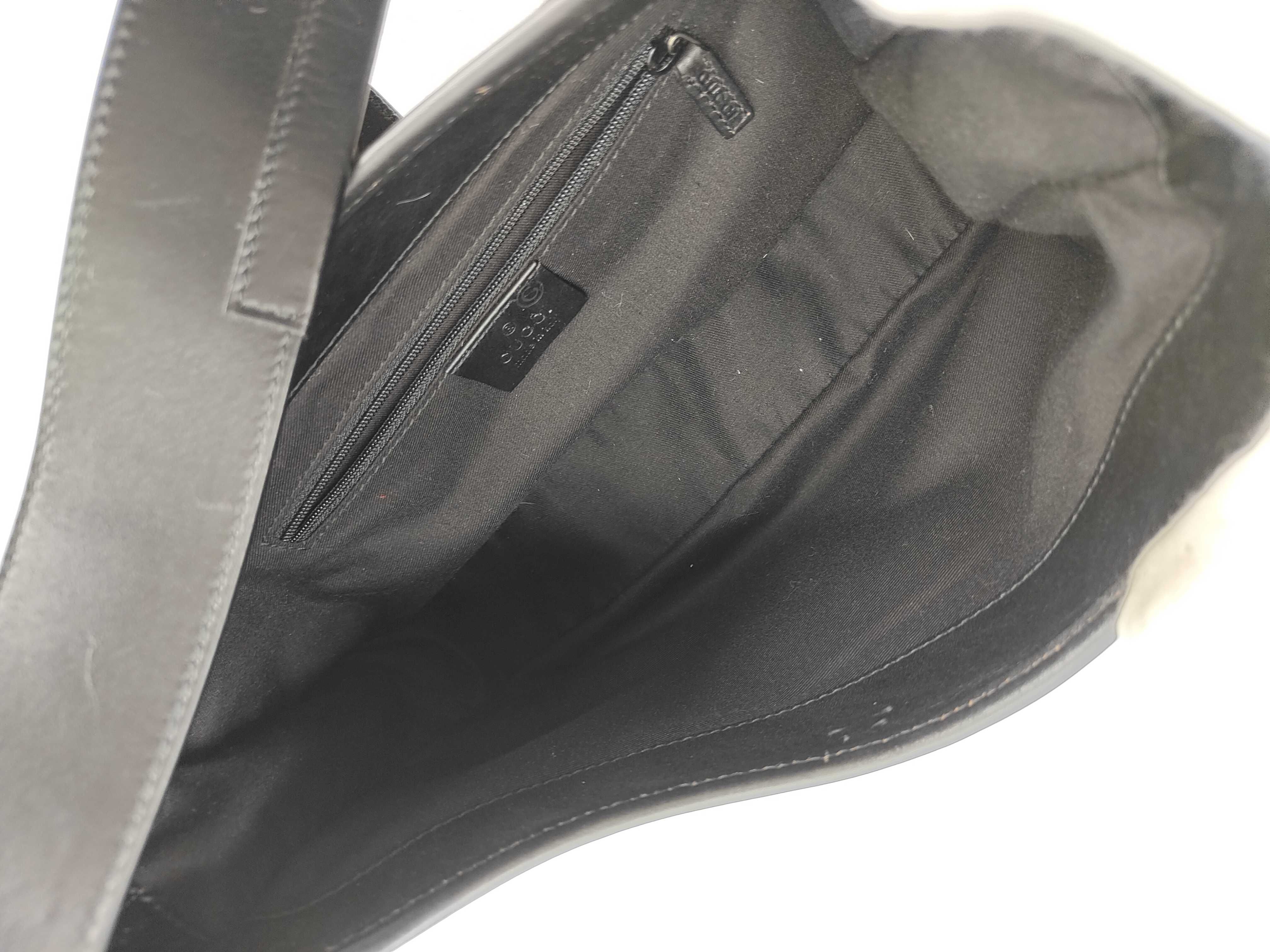 GG Canvas Shoulder Bag — view 10