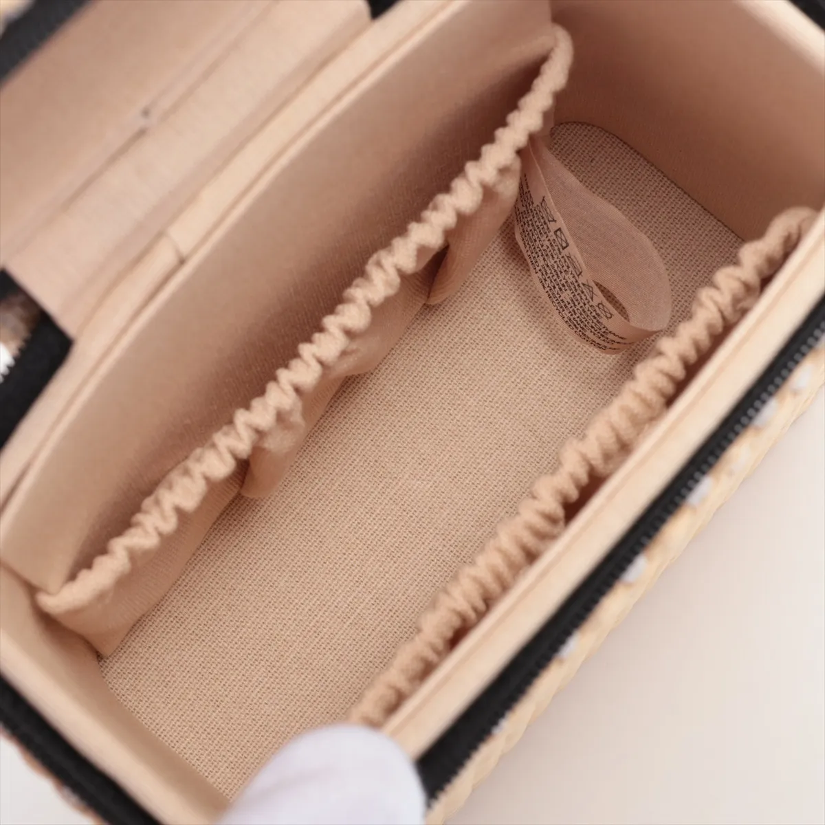 Les Beiges Panier des Essentielles Rattan Pouch Beige Gold Hardware — view 3