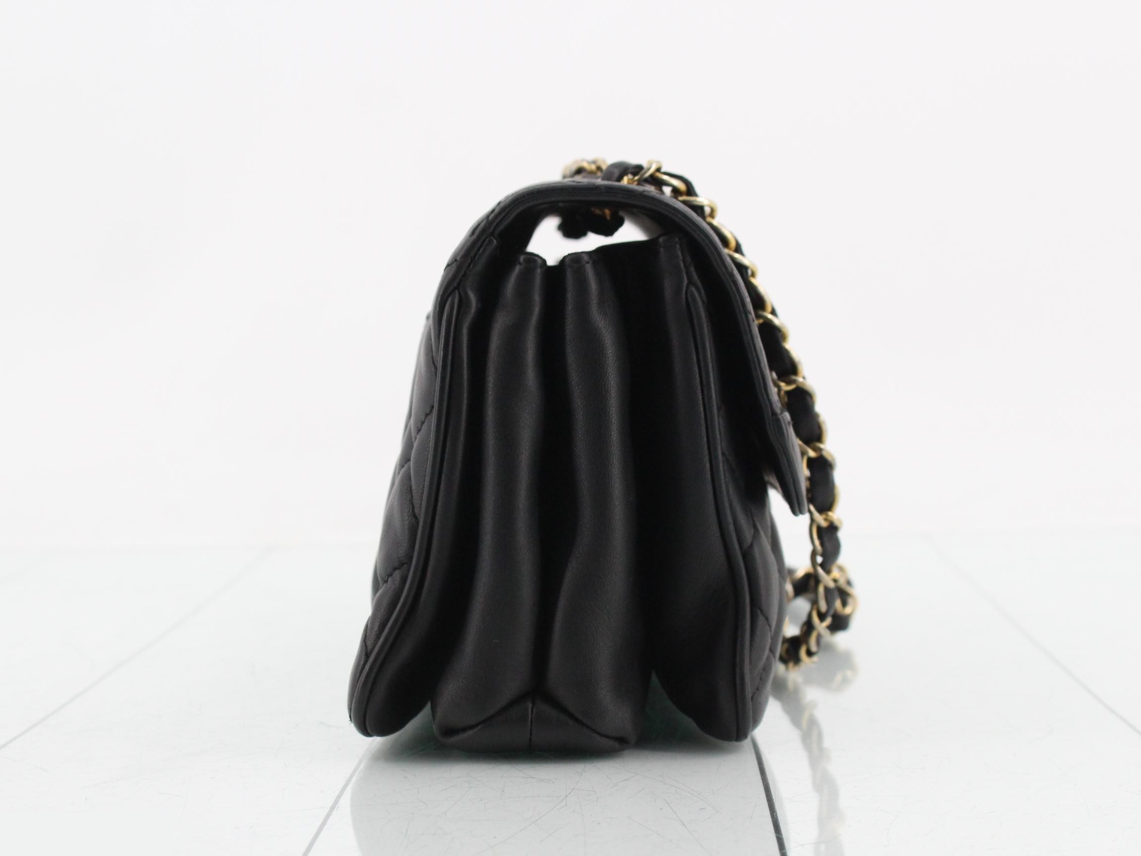 Matelassé (bag) - Shoulder bag — view 4