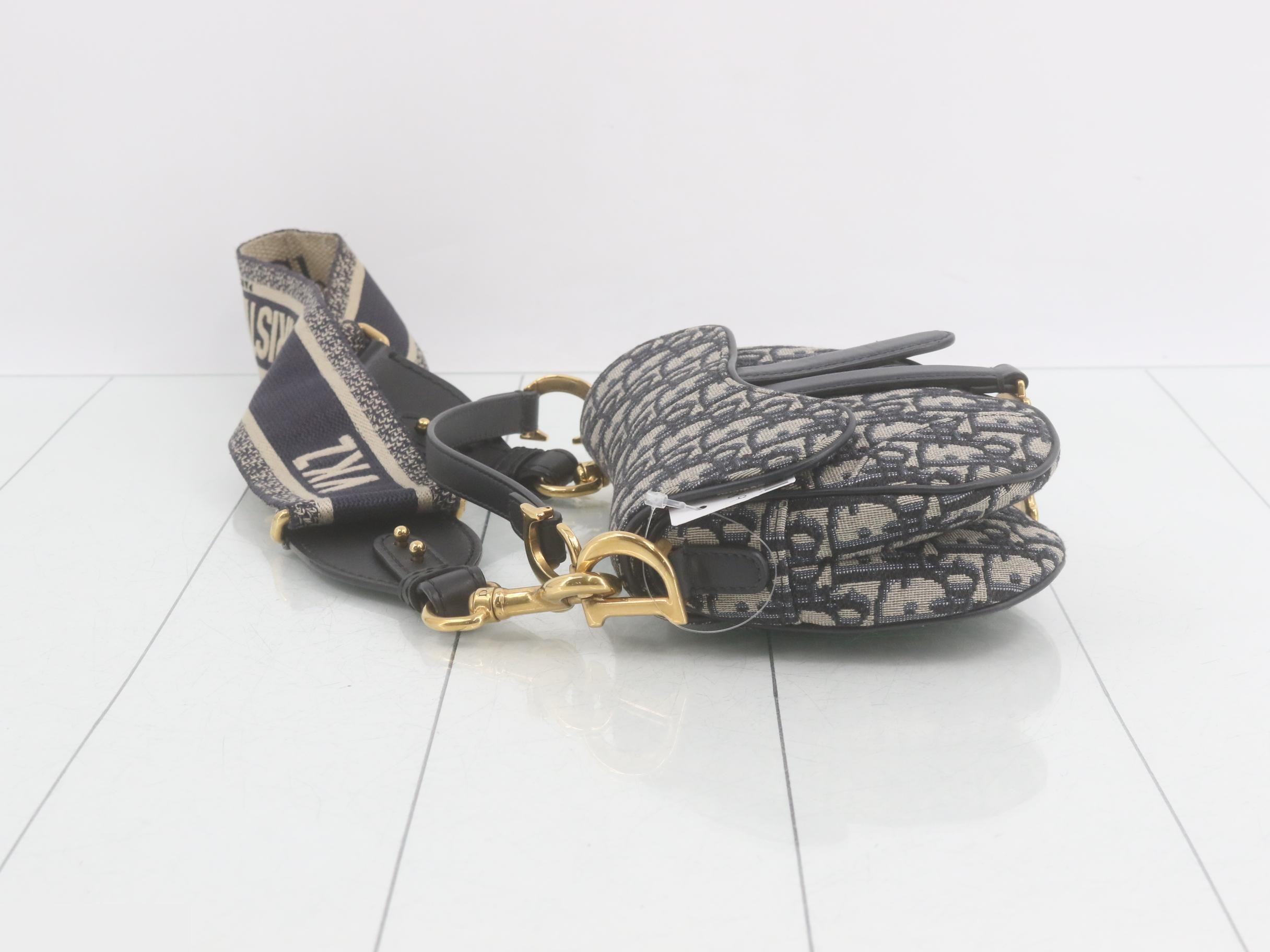 Saddle Trotter Navy Shoulder Bag — view 4