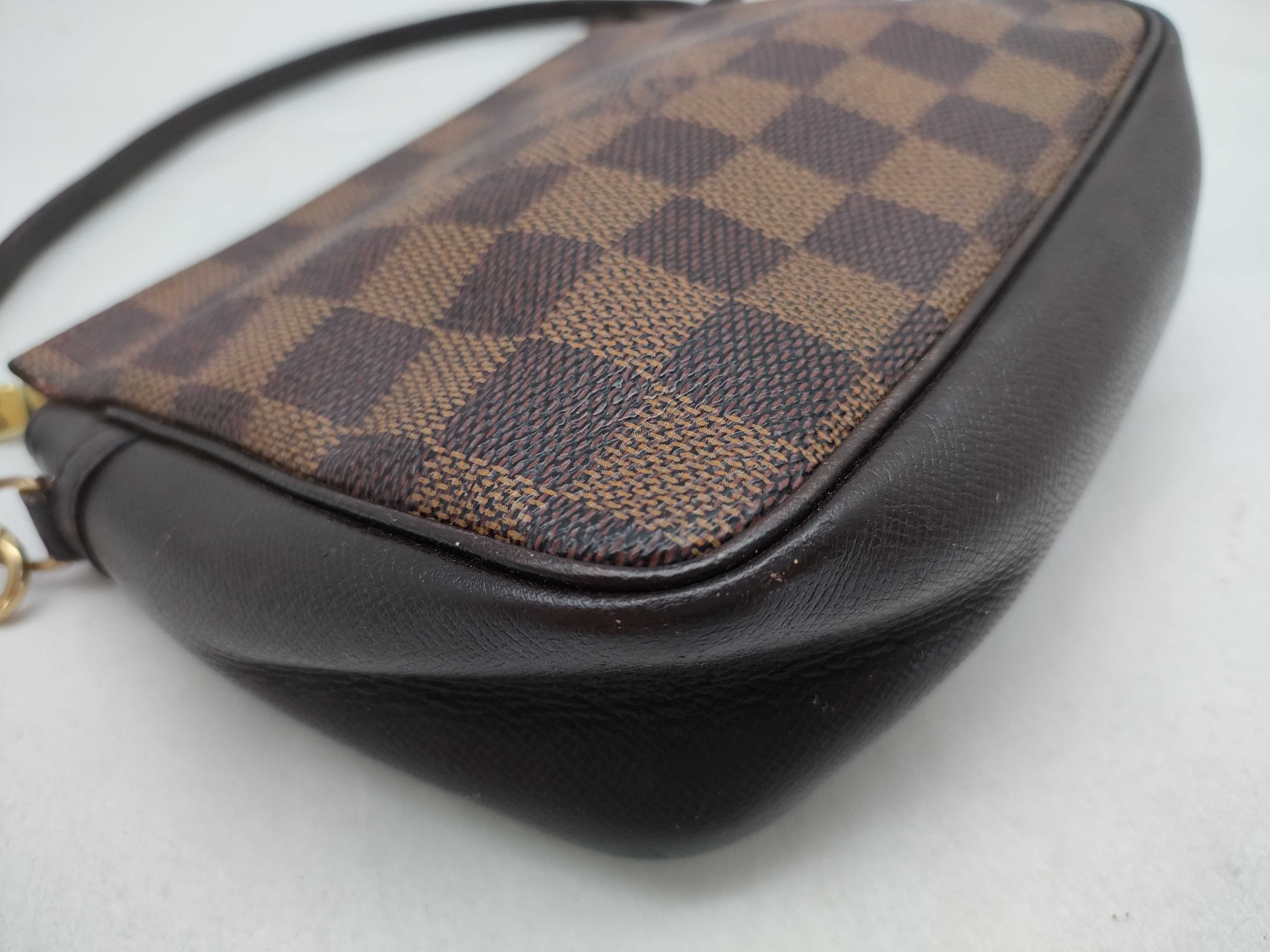 Damier Trouse Makeup Pouch — view 8