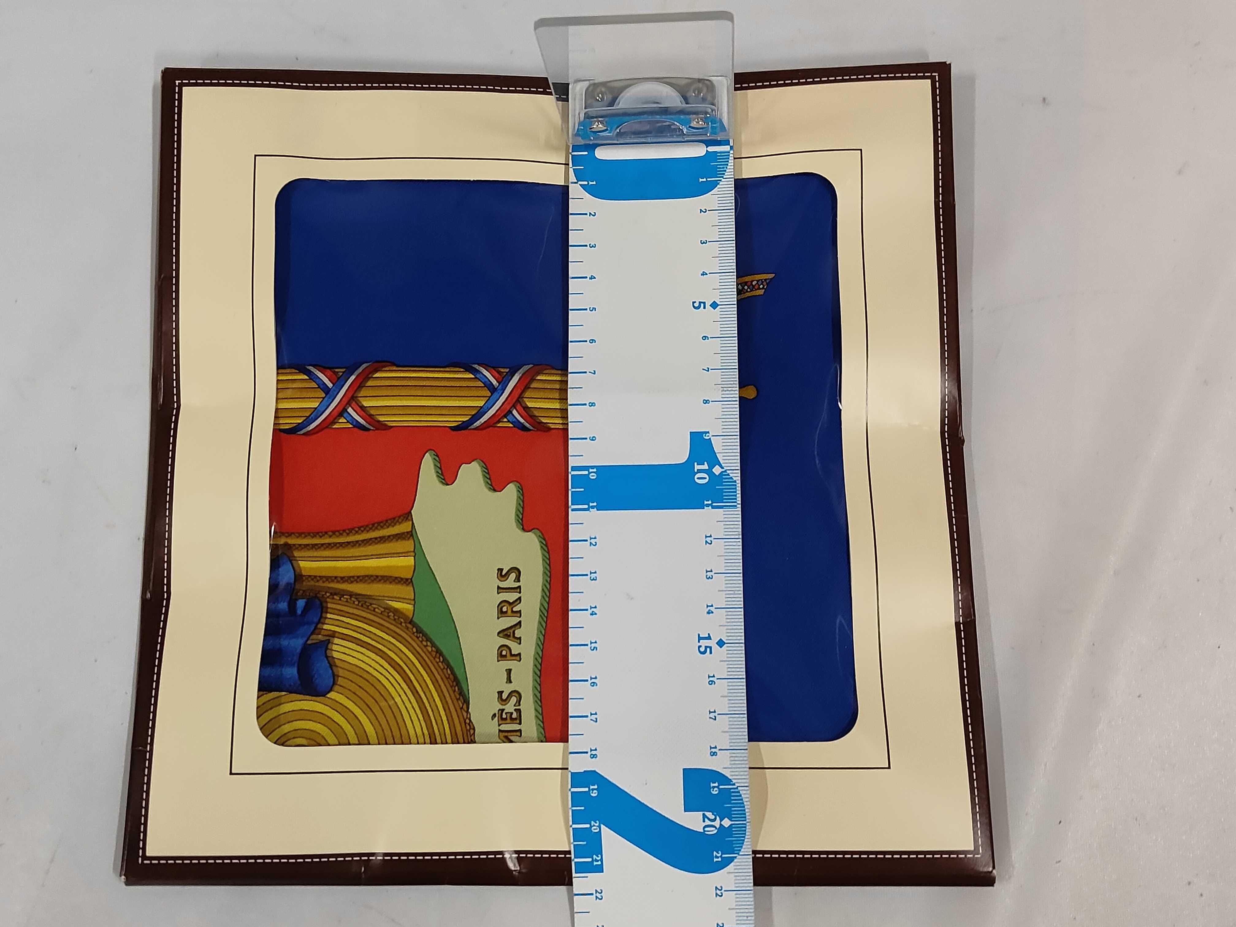Carre LIBERTE EGALITE FRATERNITE REPUBLIQUE FRANCAISE Other accessories — view 2
