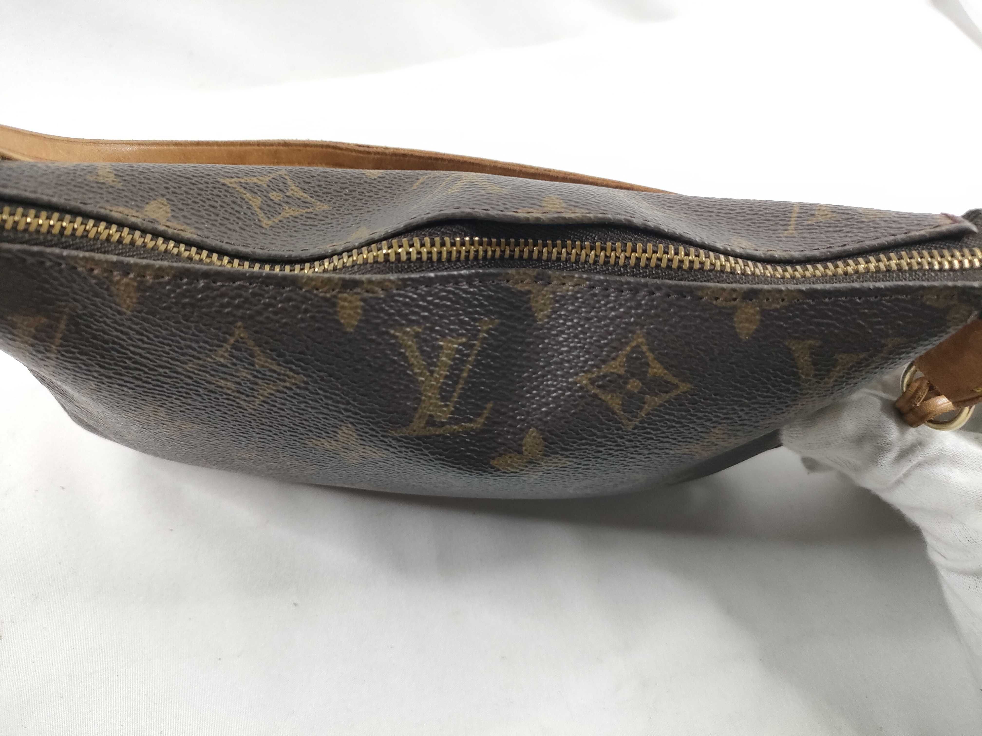 Monogram Pochette Accessoires CA0050 Handbag — view 10