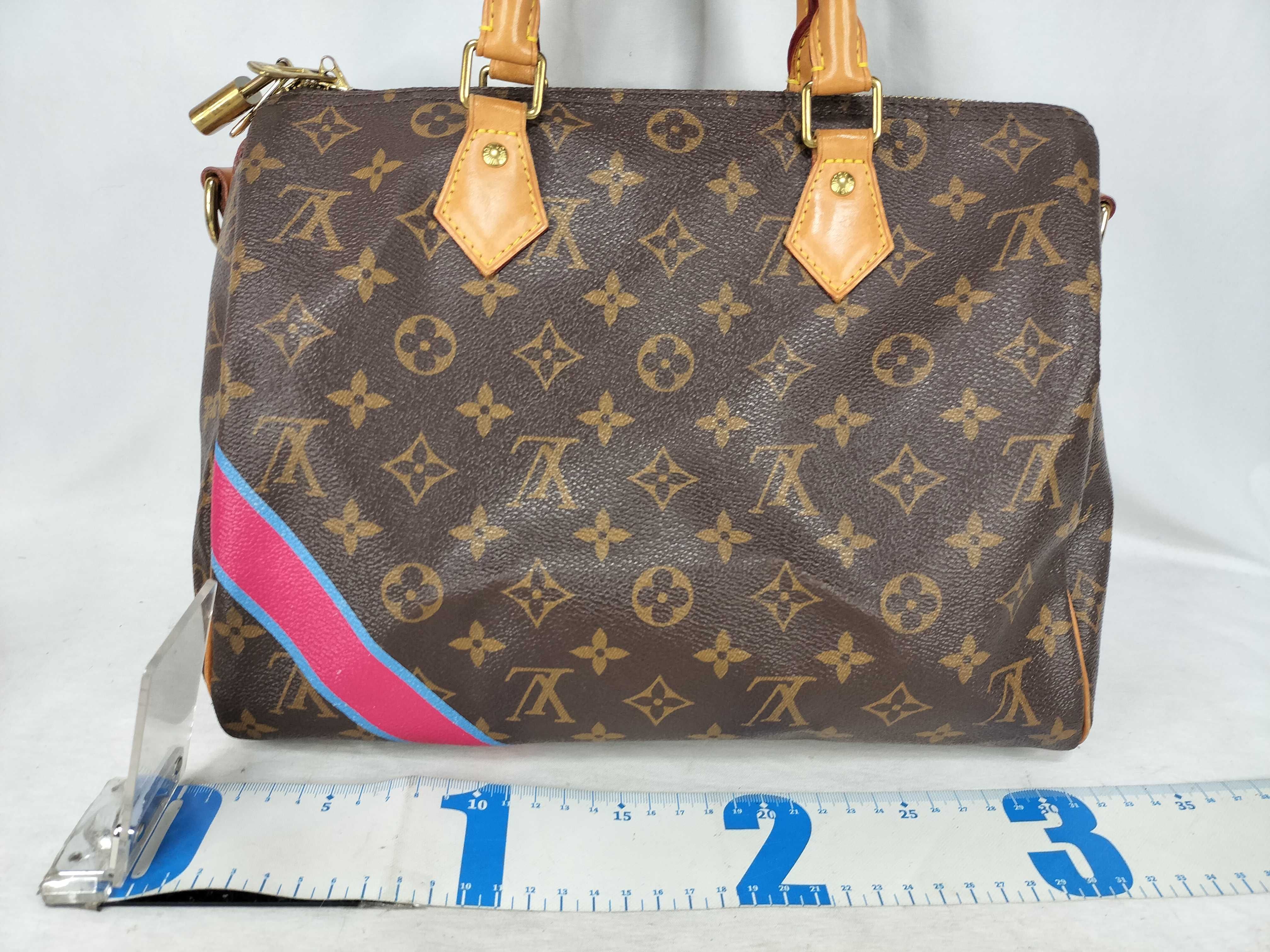 Monogram Louis Vuitton Speedy Bandoulière 30 Handbag — view 2