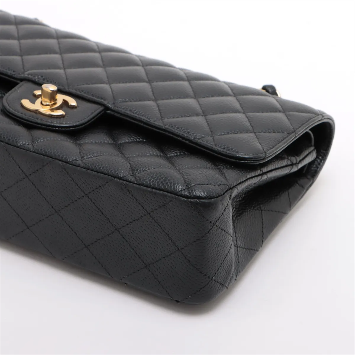 [Individually wrapped] Chanel Matelasse 25 caviar skin double flap double chain bag black gold hardware 26052533 26th series A01112 — view 3