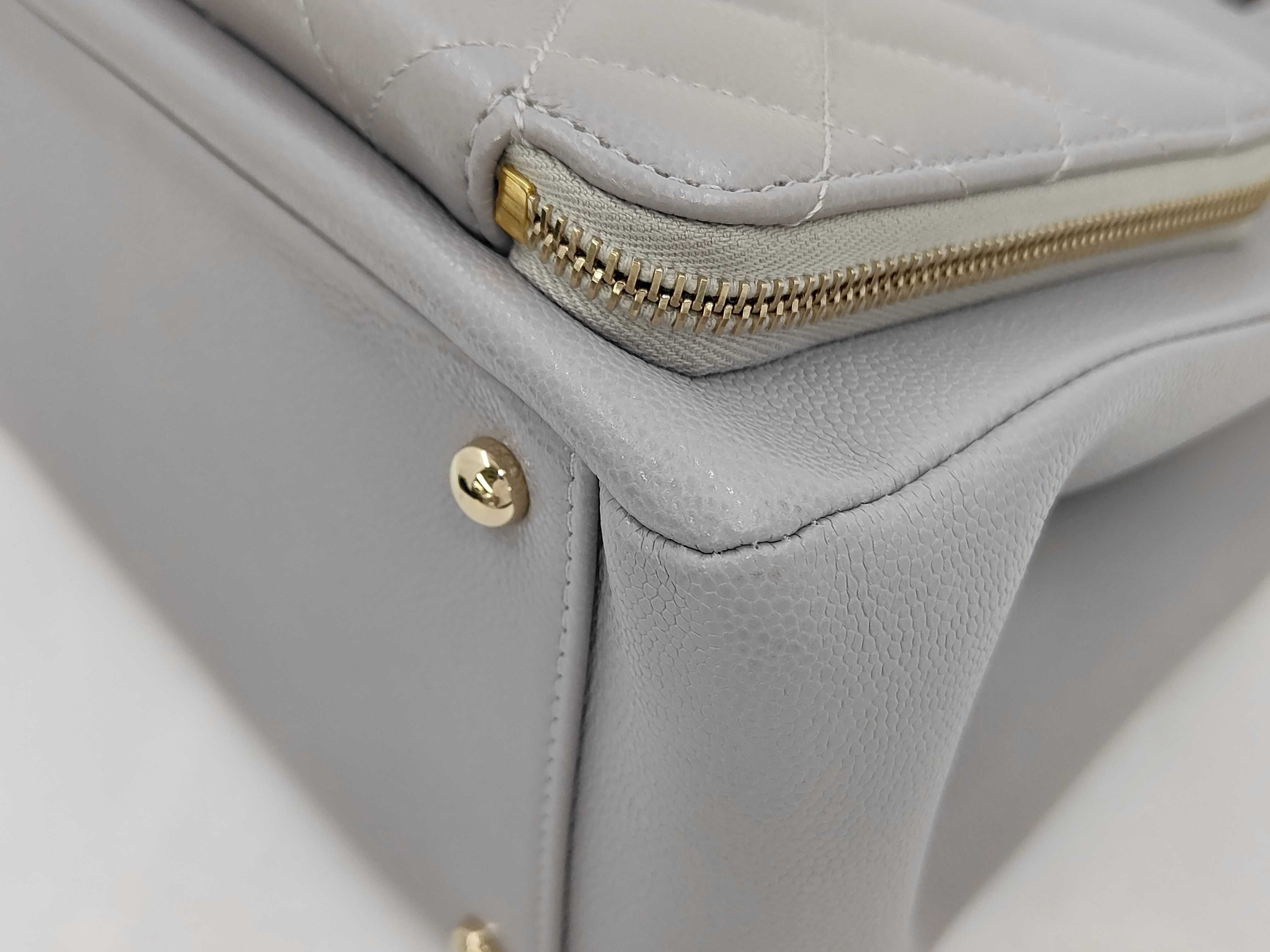 Business Affinity Caviar Shoulder Bag/Handbag — view 4