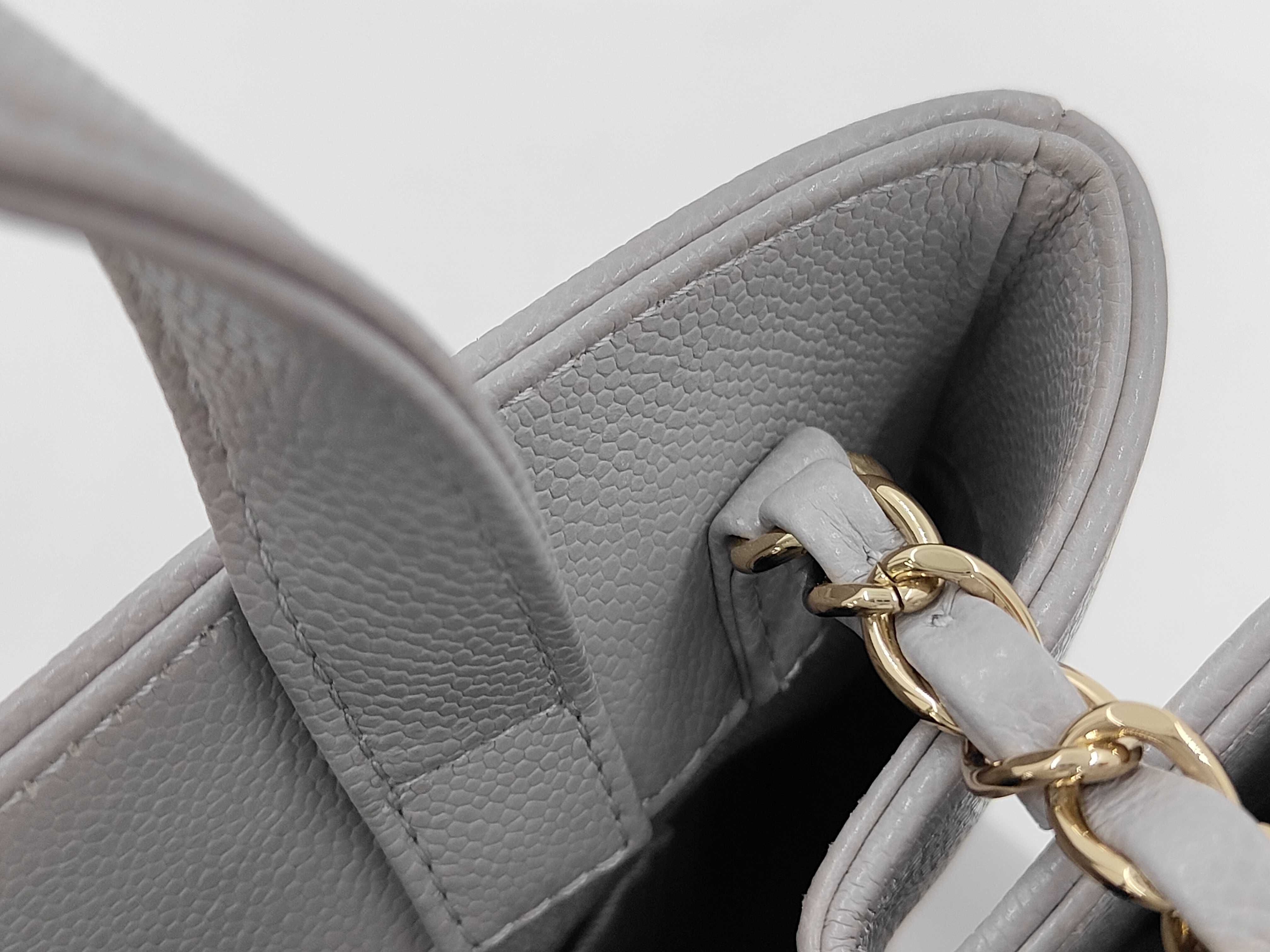Business Affinity Caviar Shoulder Bag/Handbag — view 7