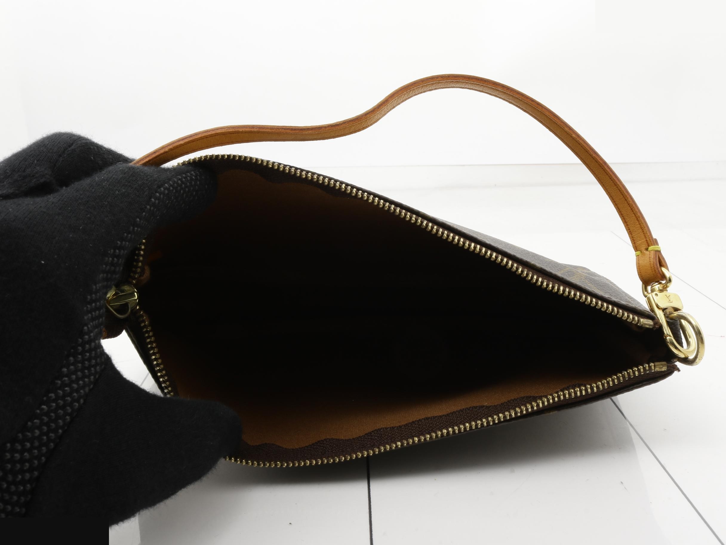 pochette — view 4