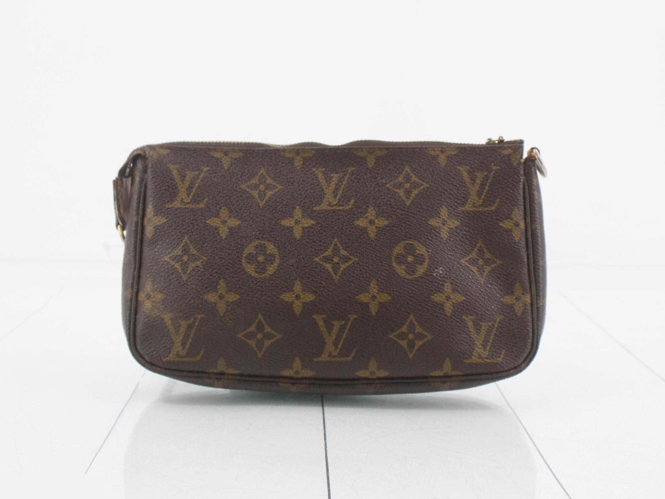 Monogram Pochette Accessoires VI1909 — view 2