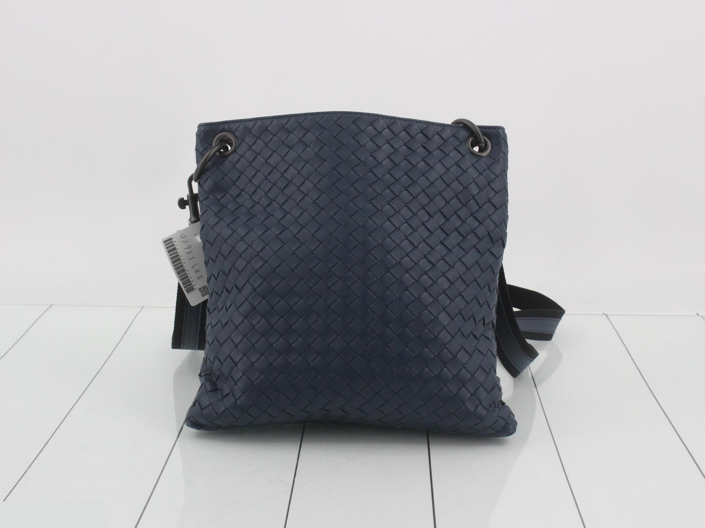 Intrecciato shoulder bag, blue — view 2