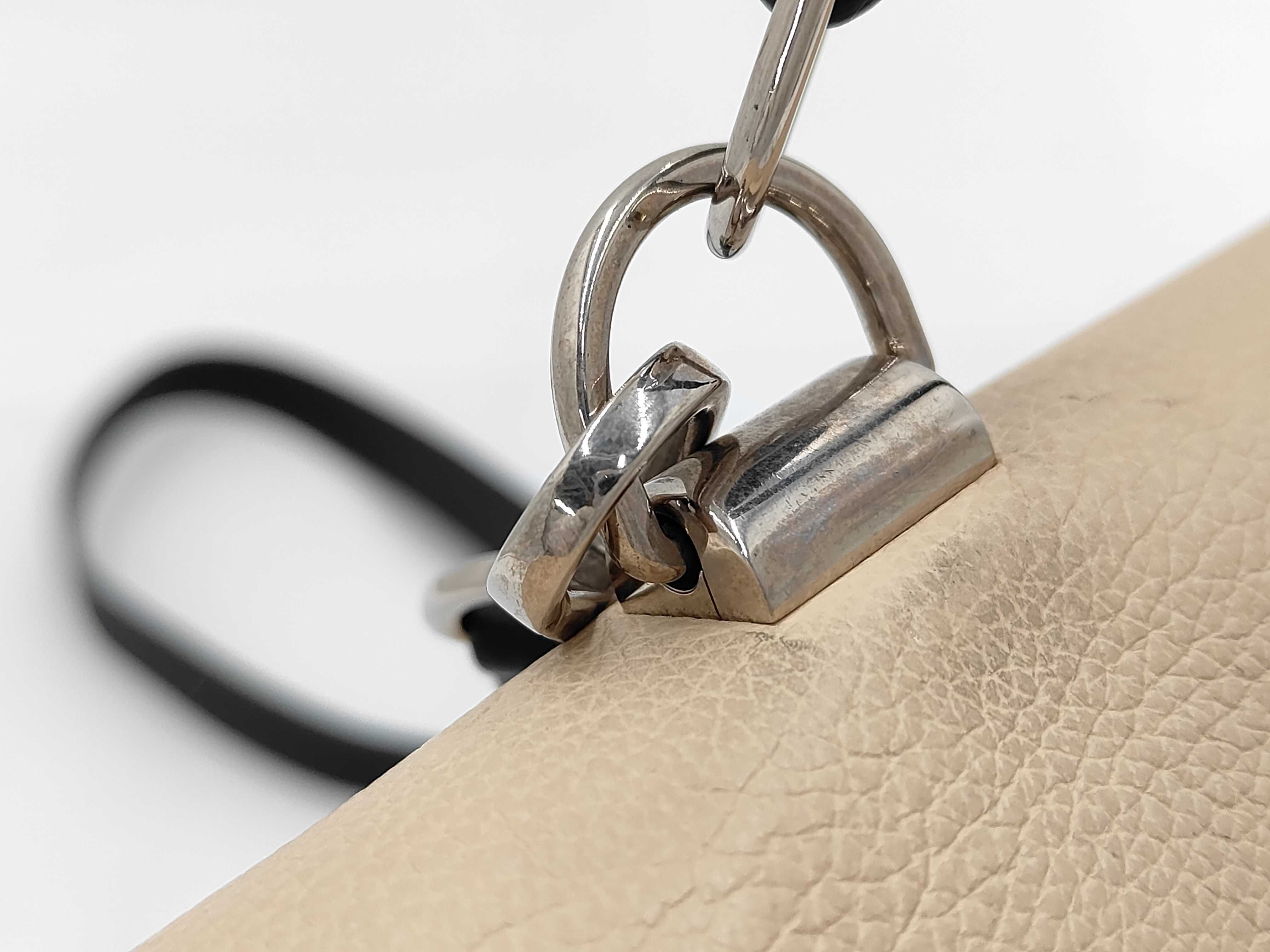 Lockme 2 Shoulder Bag — view 3