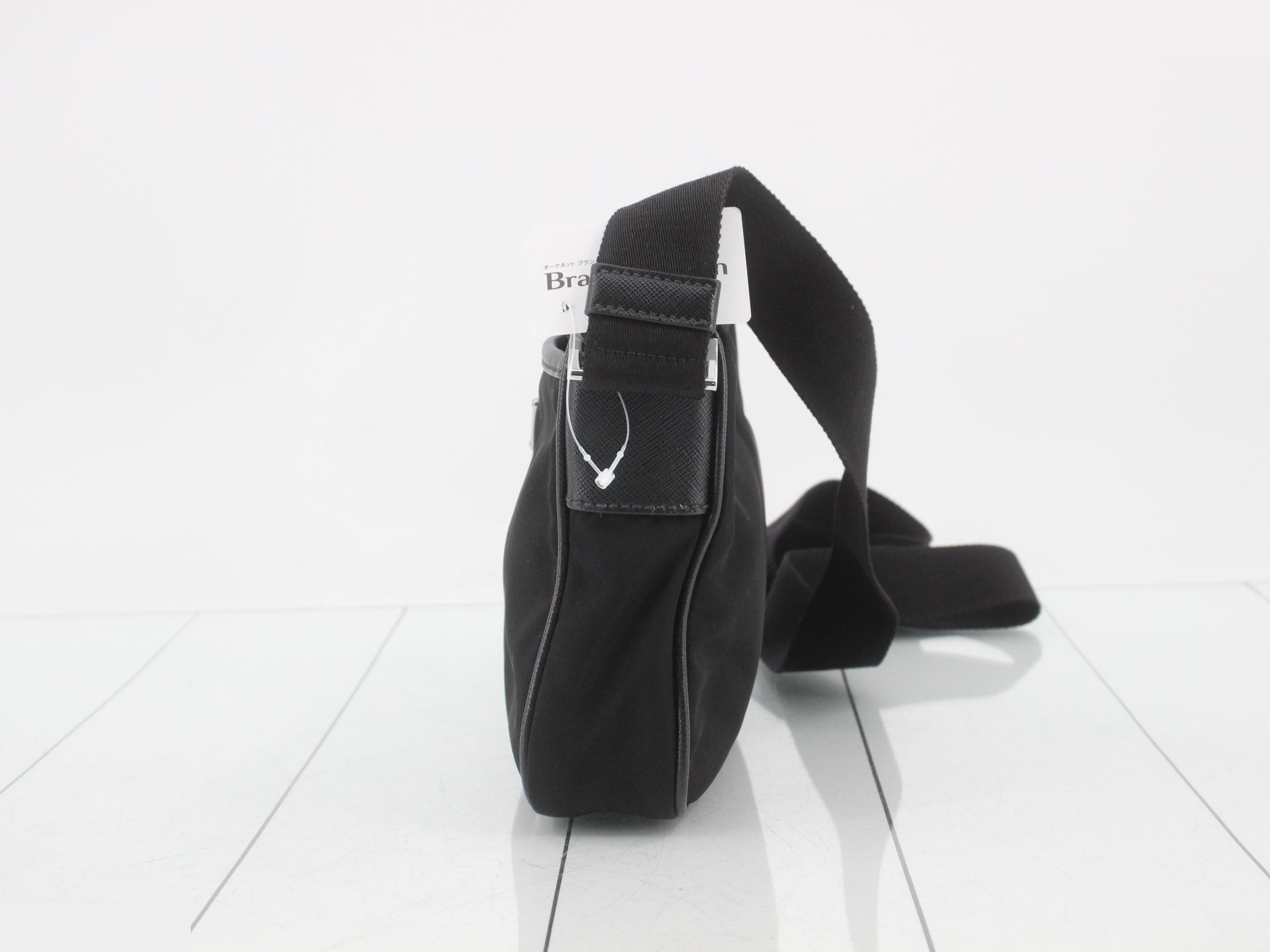 Nylon Triangle Plate Shoulder Bag — view 3