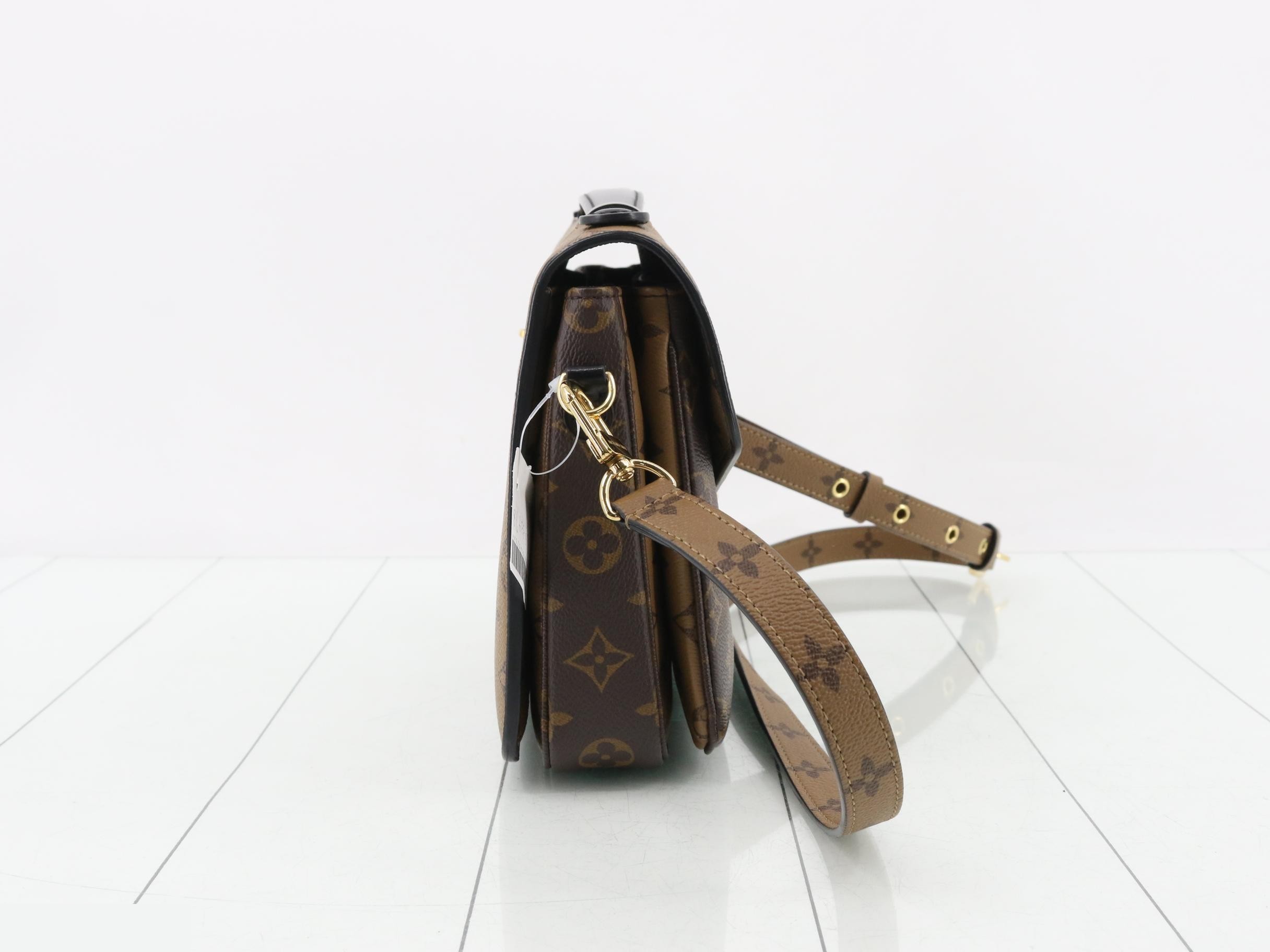 Pochette Metis MM 2-Way Shoulder/Handbag — view 4