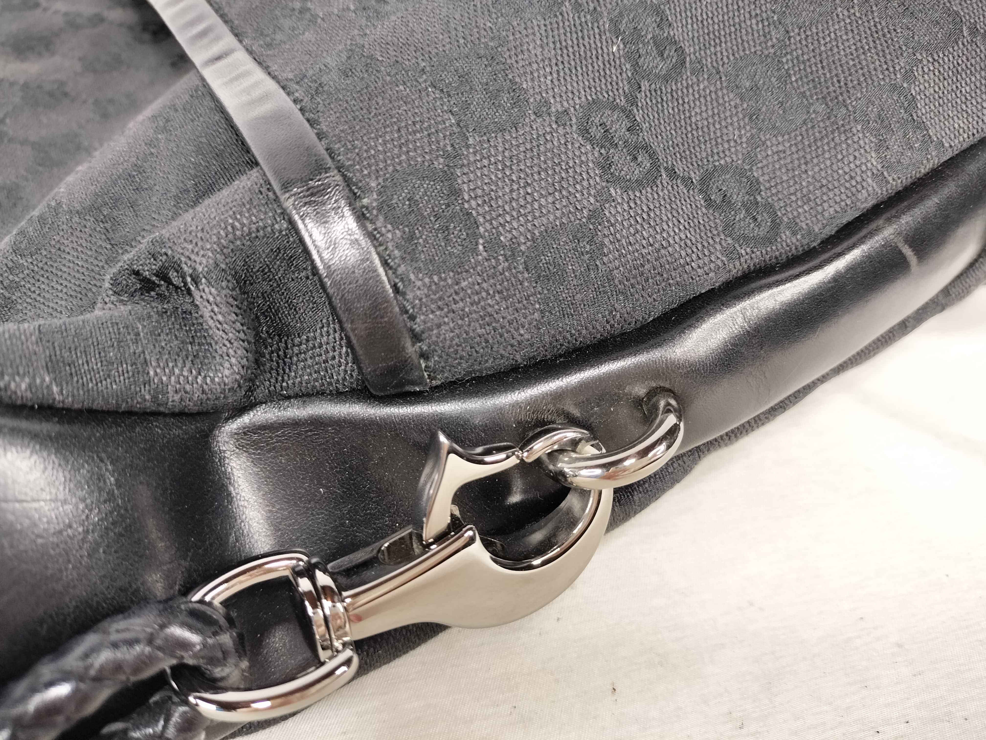 GG Canvas Shoulder Bag — view 5
