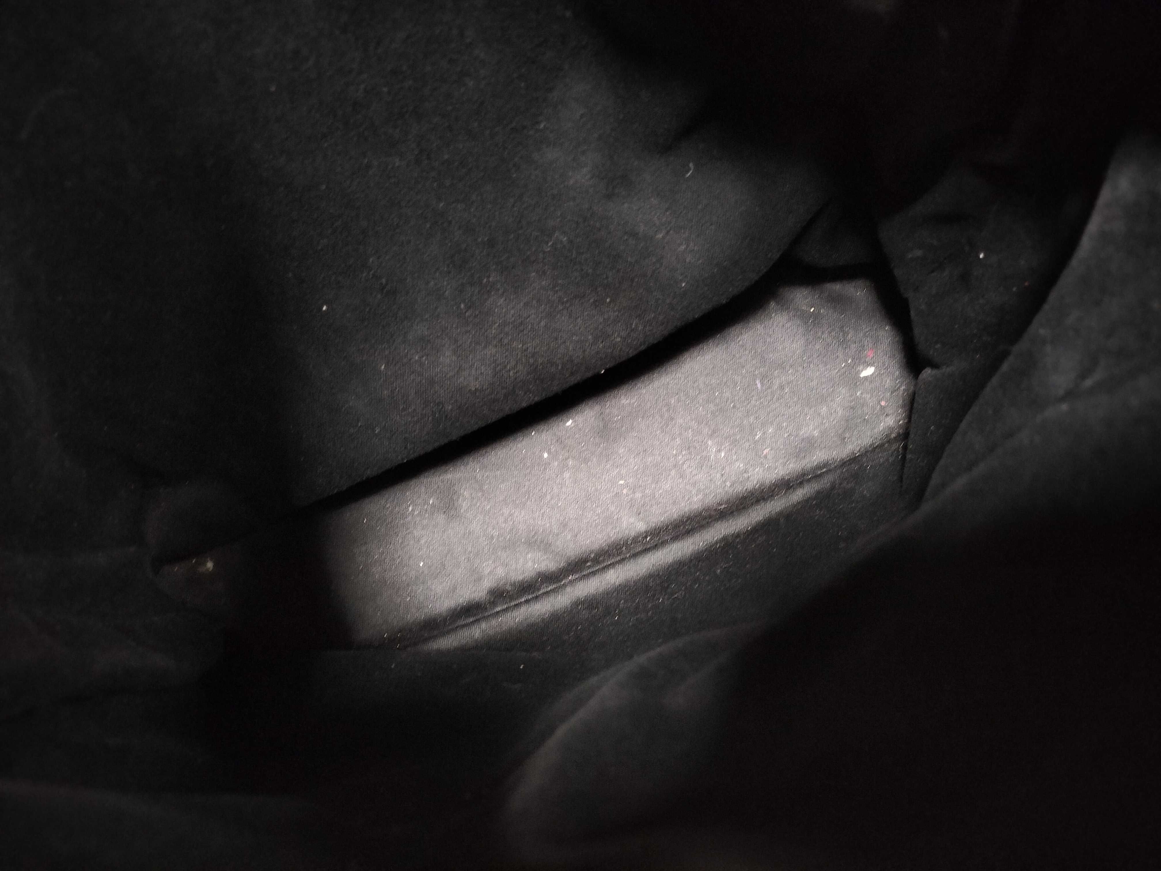 GG Canvas Shoulder Bag — view 9