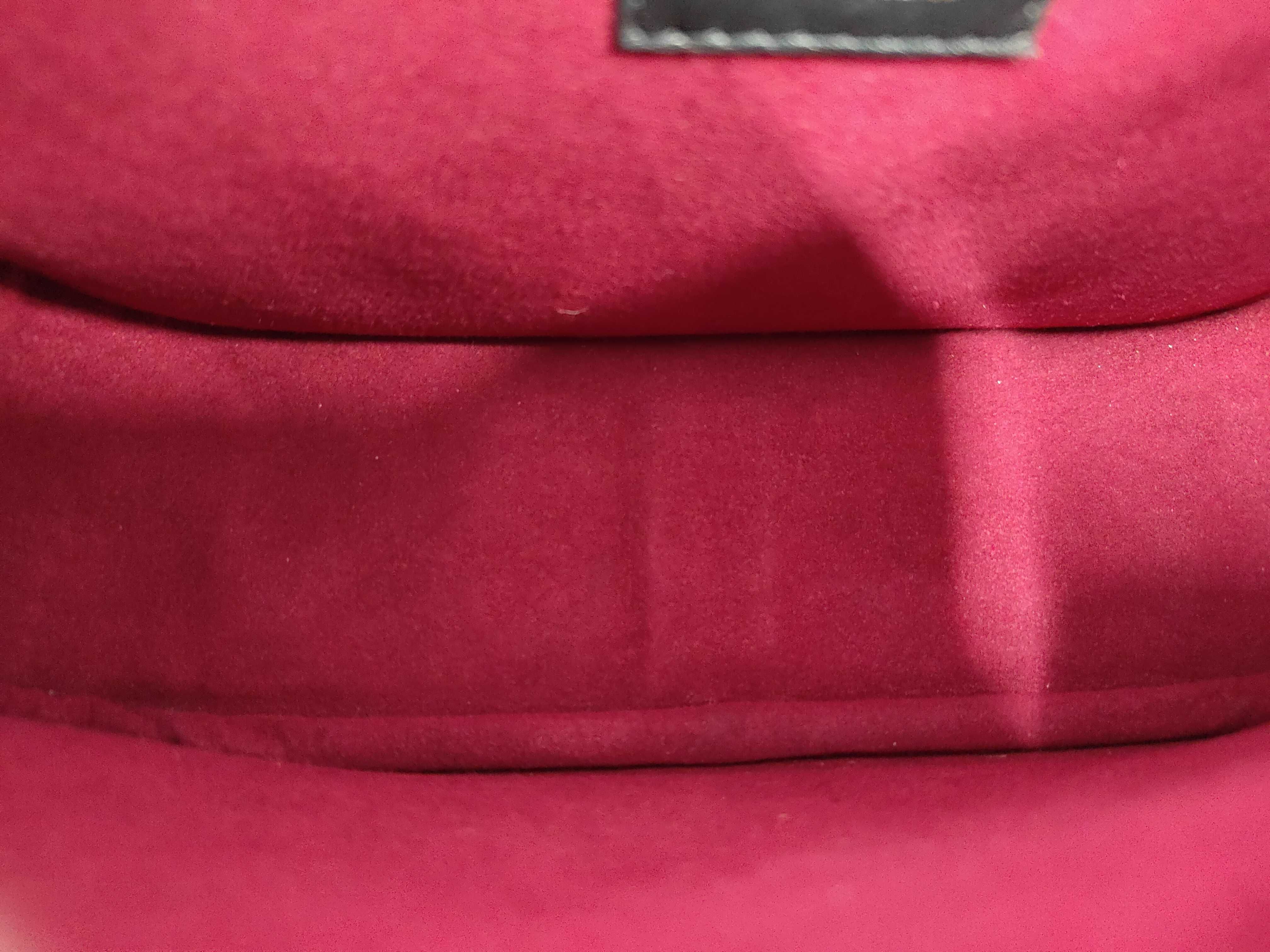 M45592 Passy Shoulder Bag — view 9