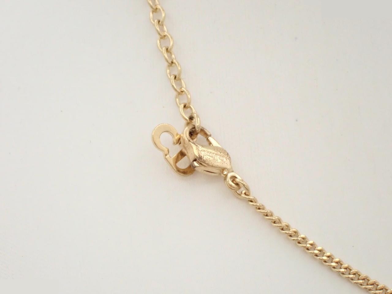 Other line: Precious metals, necklaces, pendants, neck circumference approximately 43 cm. — view 2