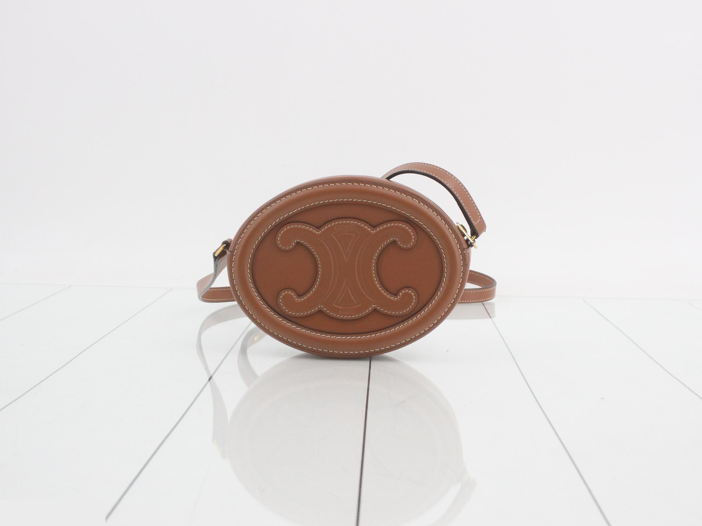 Oval Purse Cuir Triomphe Leather Shoulder Bag Brown — view 2
