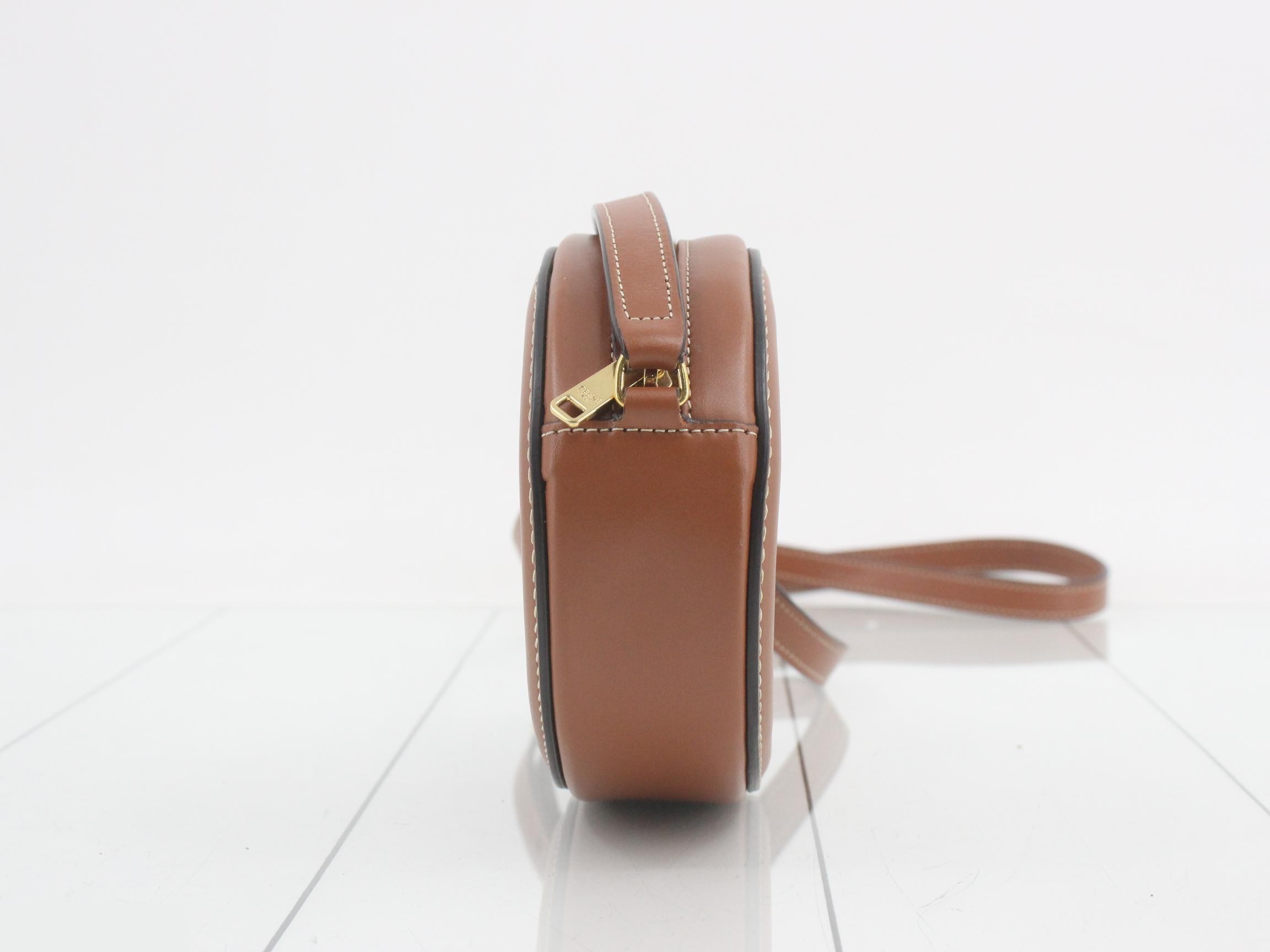 Oval Purse Cuir Triomphe Leather Shoulder Bag Brown — view 4