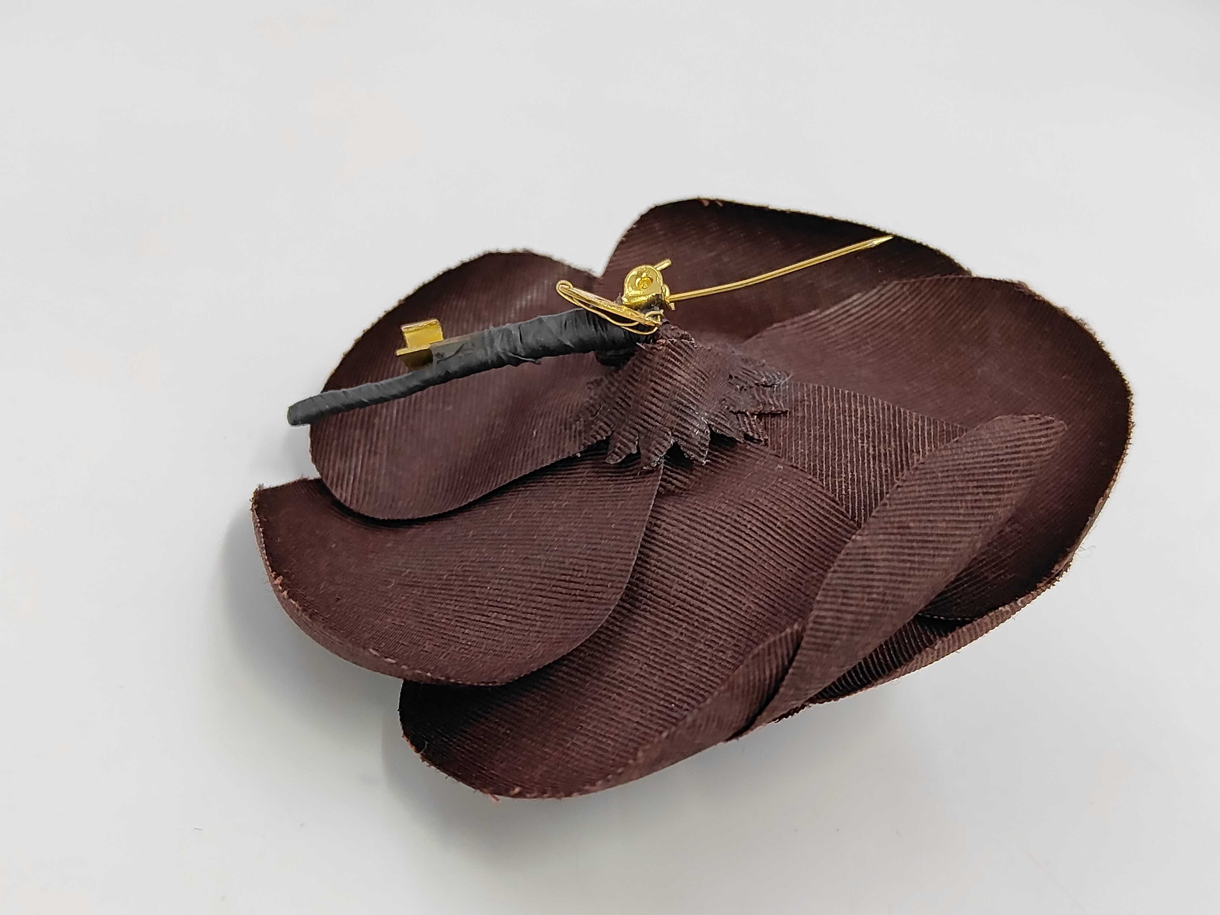 Camellia Brooch (Wine Red) — view 3