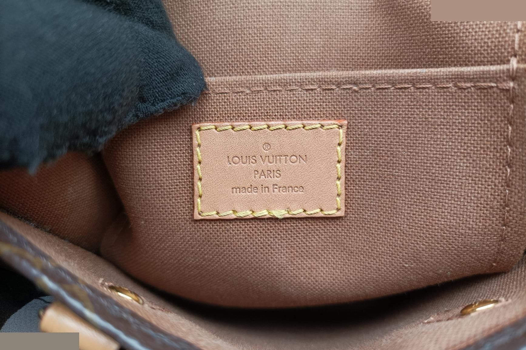 Petite Sac Plat Monogram Canvas Monogram/Brown — view 7