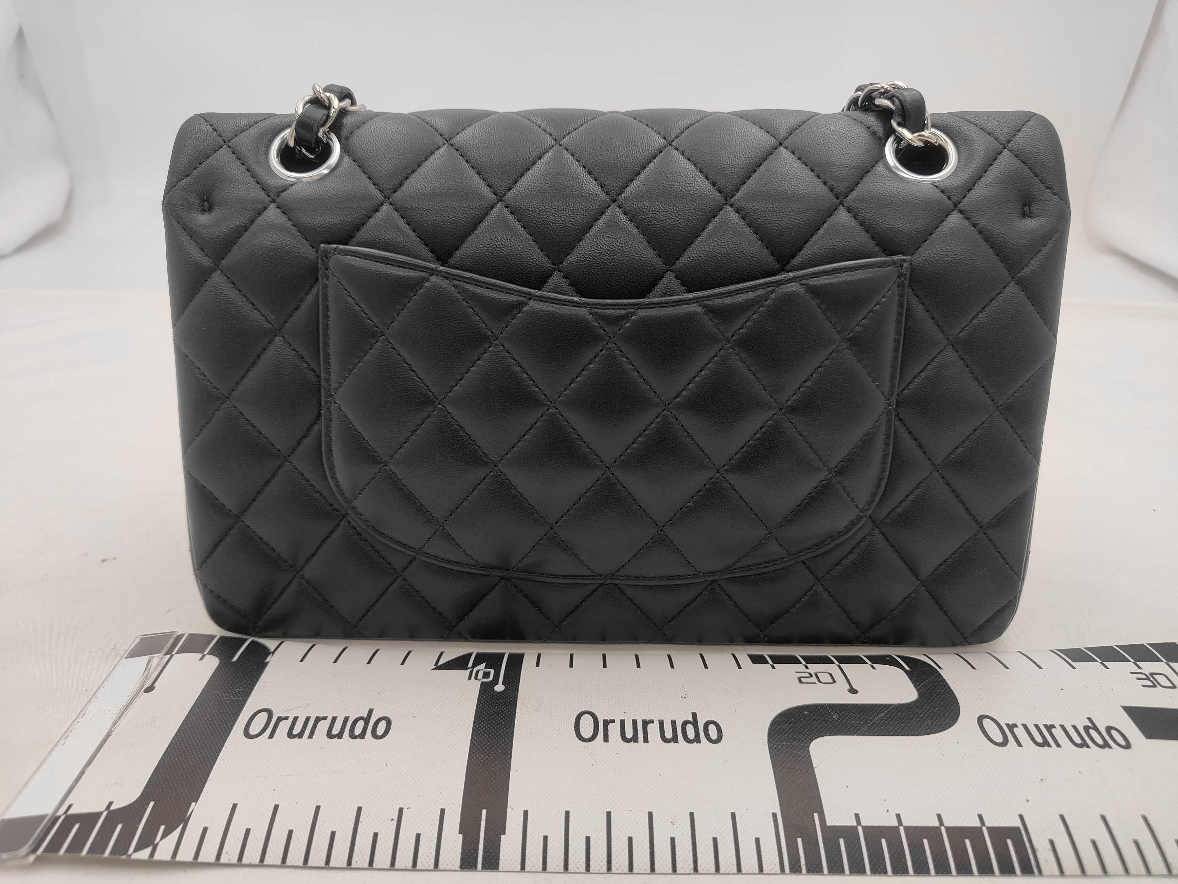 Matelassé 25 Double Flap Chain Shoulder Bag, Lambskin, Black — view 2