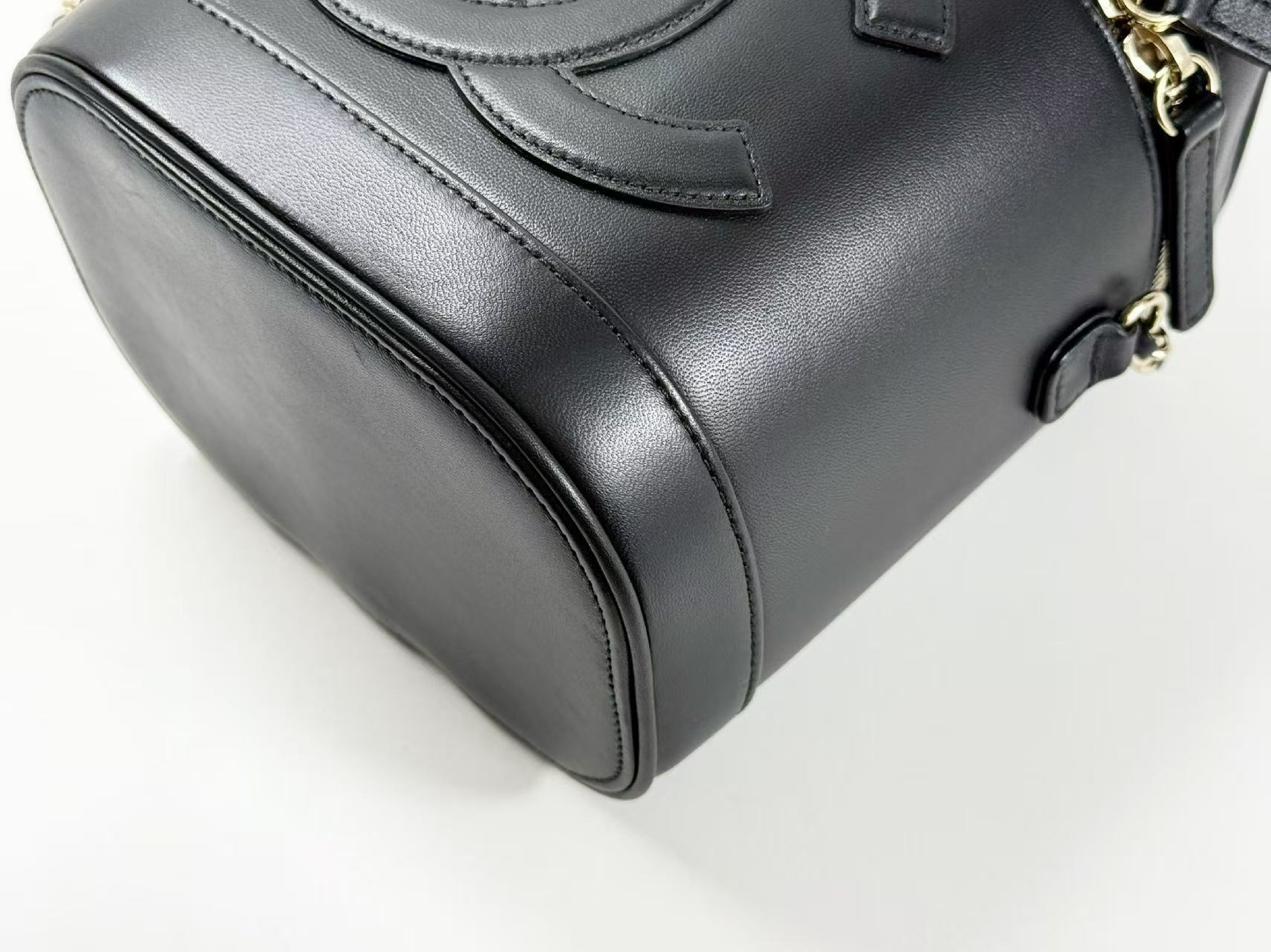 Stored Item, Black, Large Coco Vanity Case, 2-way, W15/H16/D12cm (approx.), Serial Number in the 27s range. Includes dust bag, booklet, authenticity card, and sticker. Gold hardware. Handbag/Shoulder bag. Item Number: 27488316. — view 11