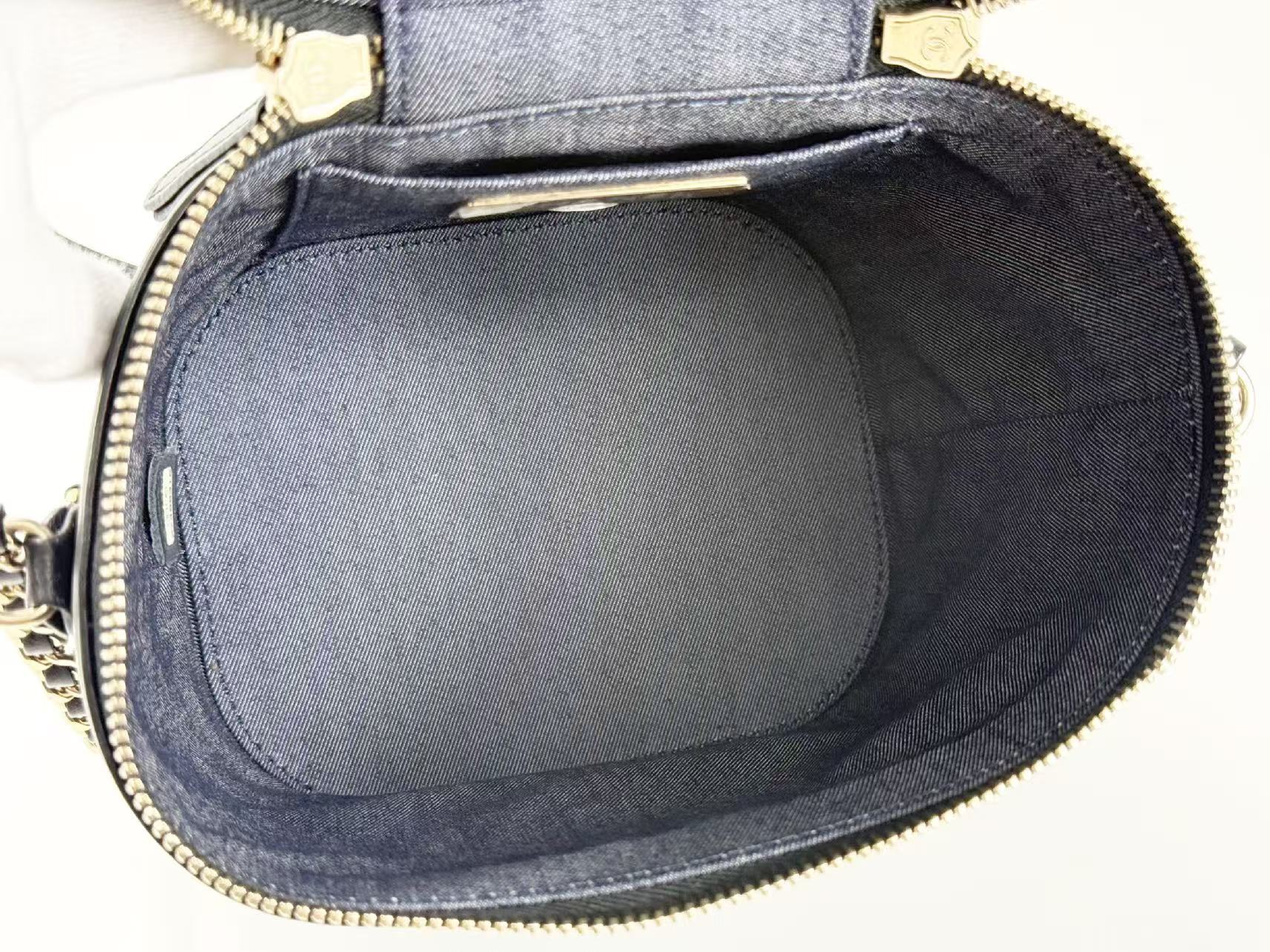 Stored Item, Black, Large Coco Vanity Case, 2-way, W15/H16/D12cm (approx.), Serial Number in the 27s range. Includes dust bag, booklet, authenticity card, and sticker. Gold hardware. Handbag/Shoulder bag. Item Number: 27488316. — view 15