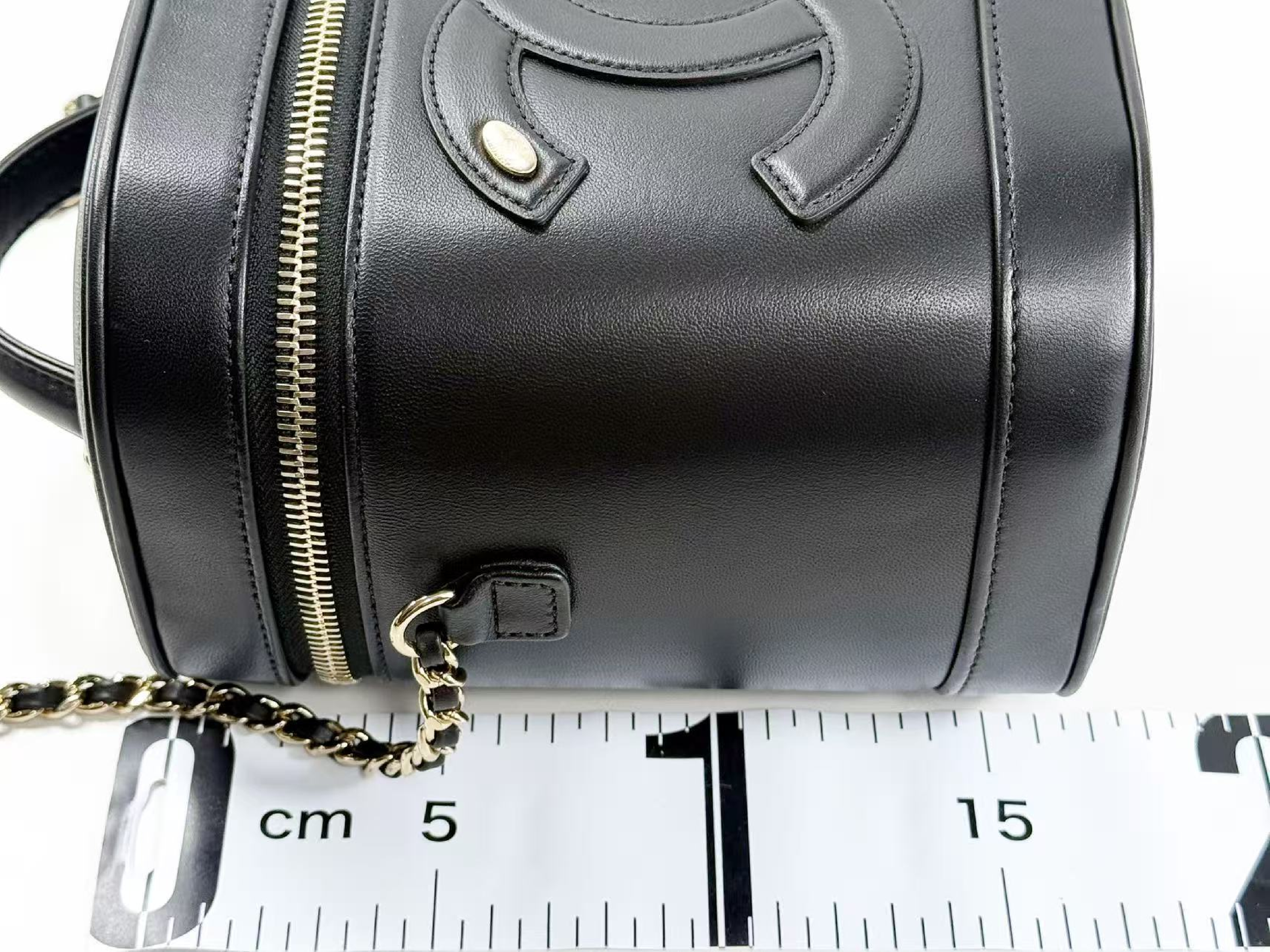 Stored Item, Black, Large Coco Vanity Case, 2-way, W15/H16/D12cm (approx.), Serial Number in the 27s range. Includes dust bag, booklet, authenticity card, and sticker. Gold hardware. Handbag/Shoulder bag. Item Number: 27488316. — view 4