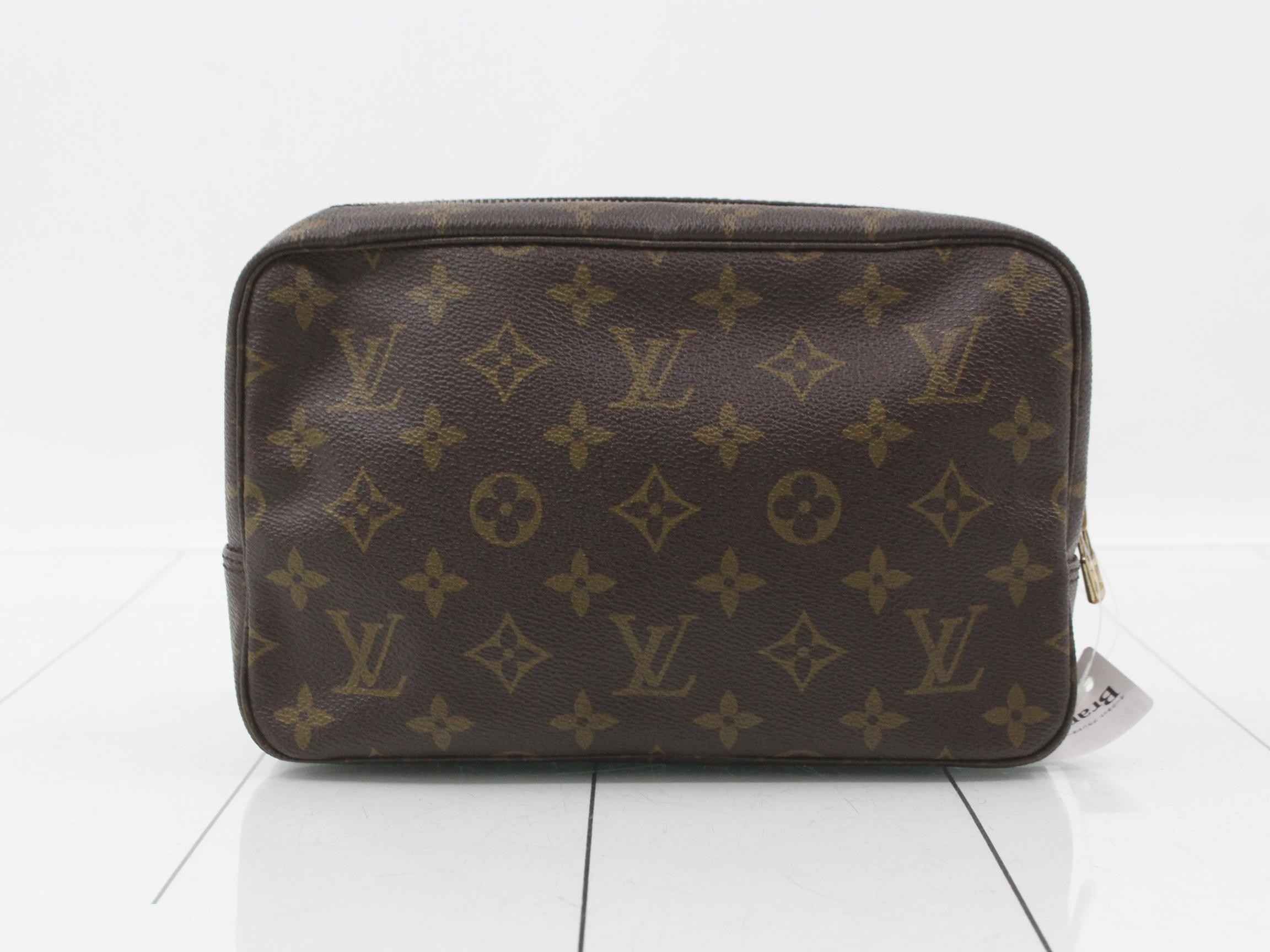 M47524 Louis Vuitton Monogram Trousse Toilette 23 Pouch Second — view 2