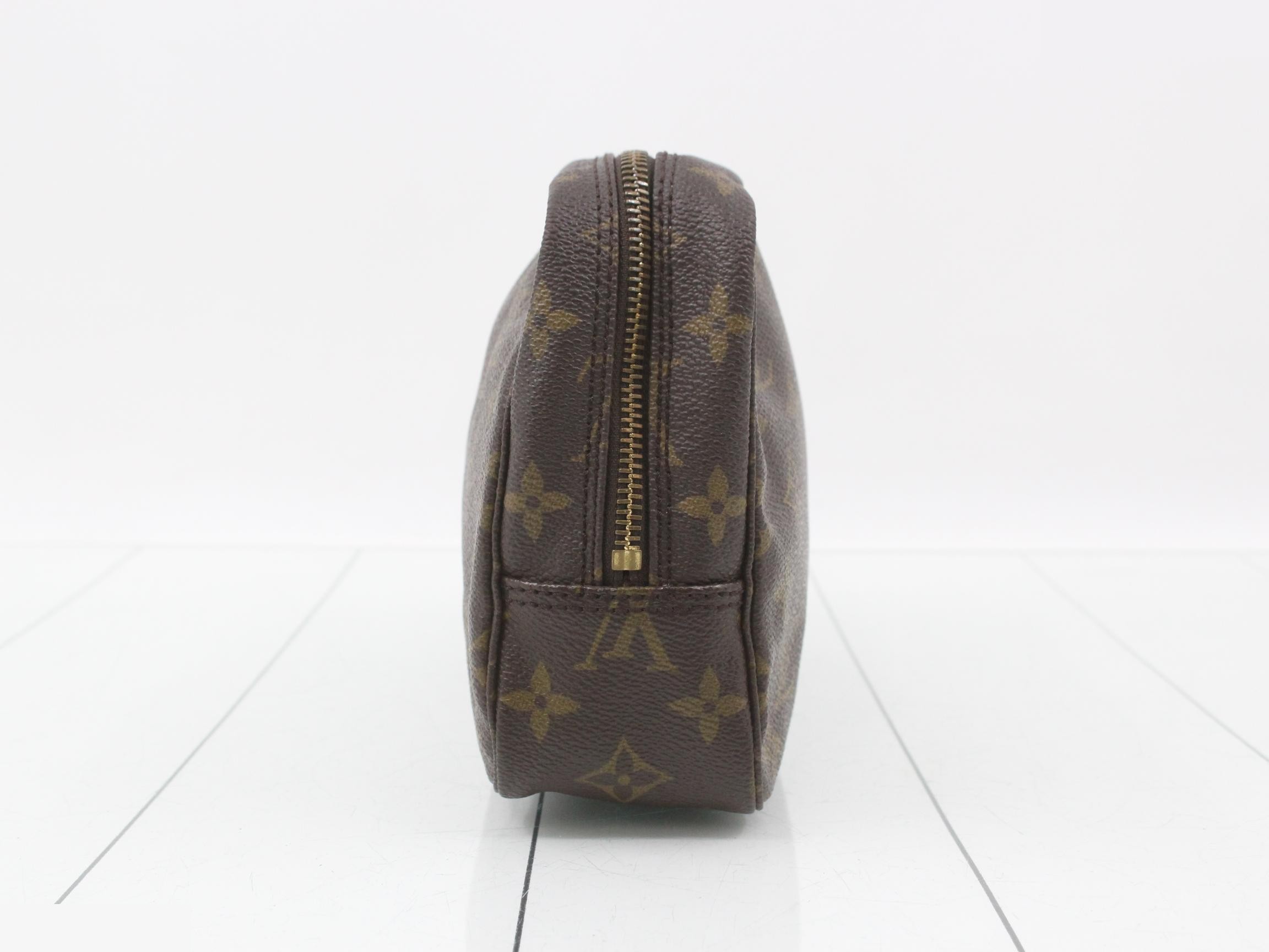 M47524 Louis Vuitton Monogram Trousse Toilette 23 Pouch Second — view 3