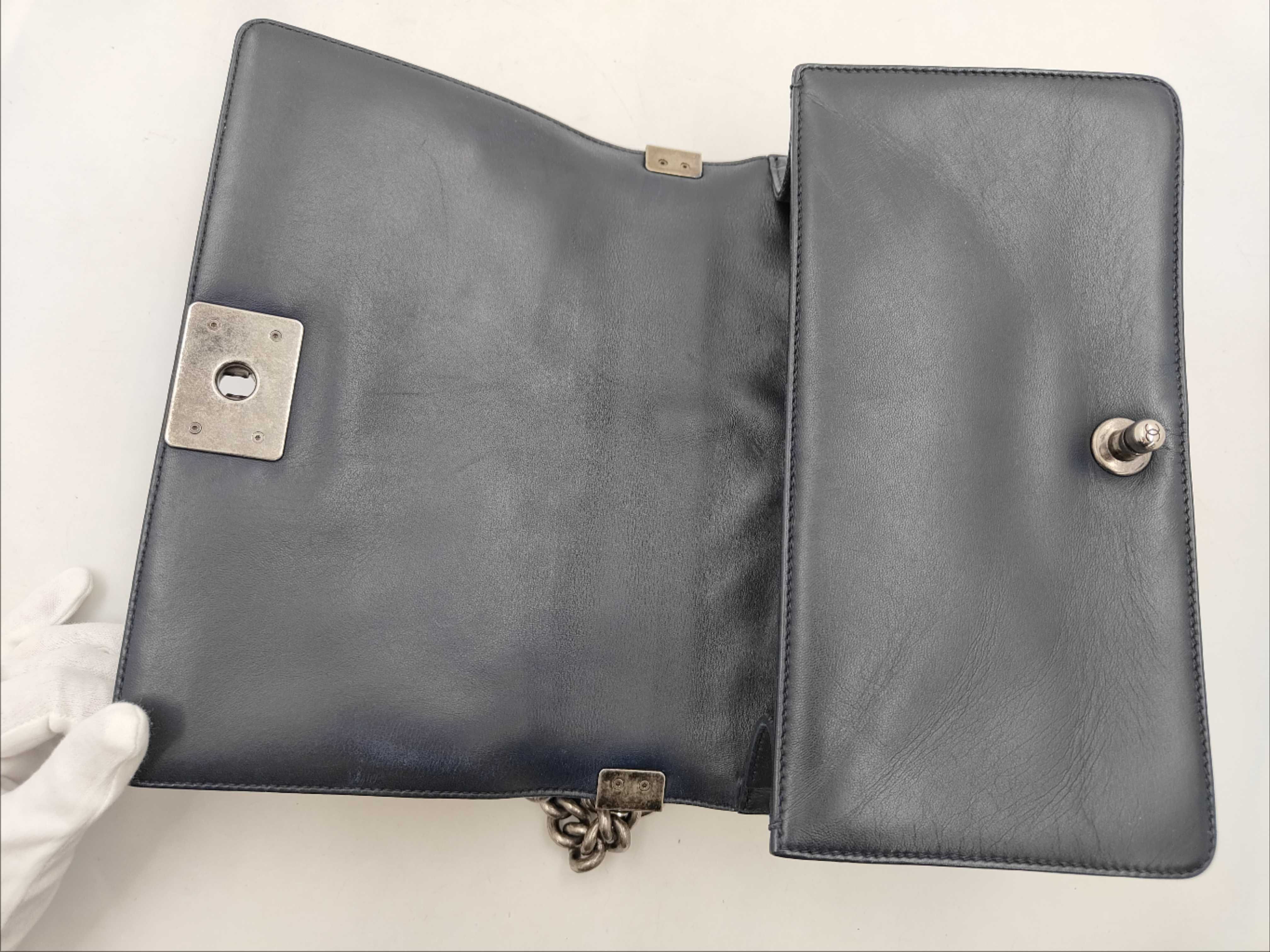 Boy Chanel Navy Shoulder Bag — view 8