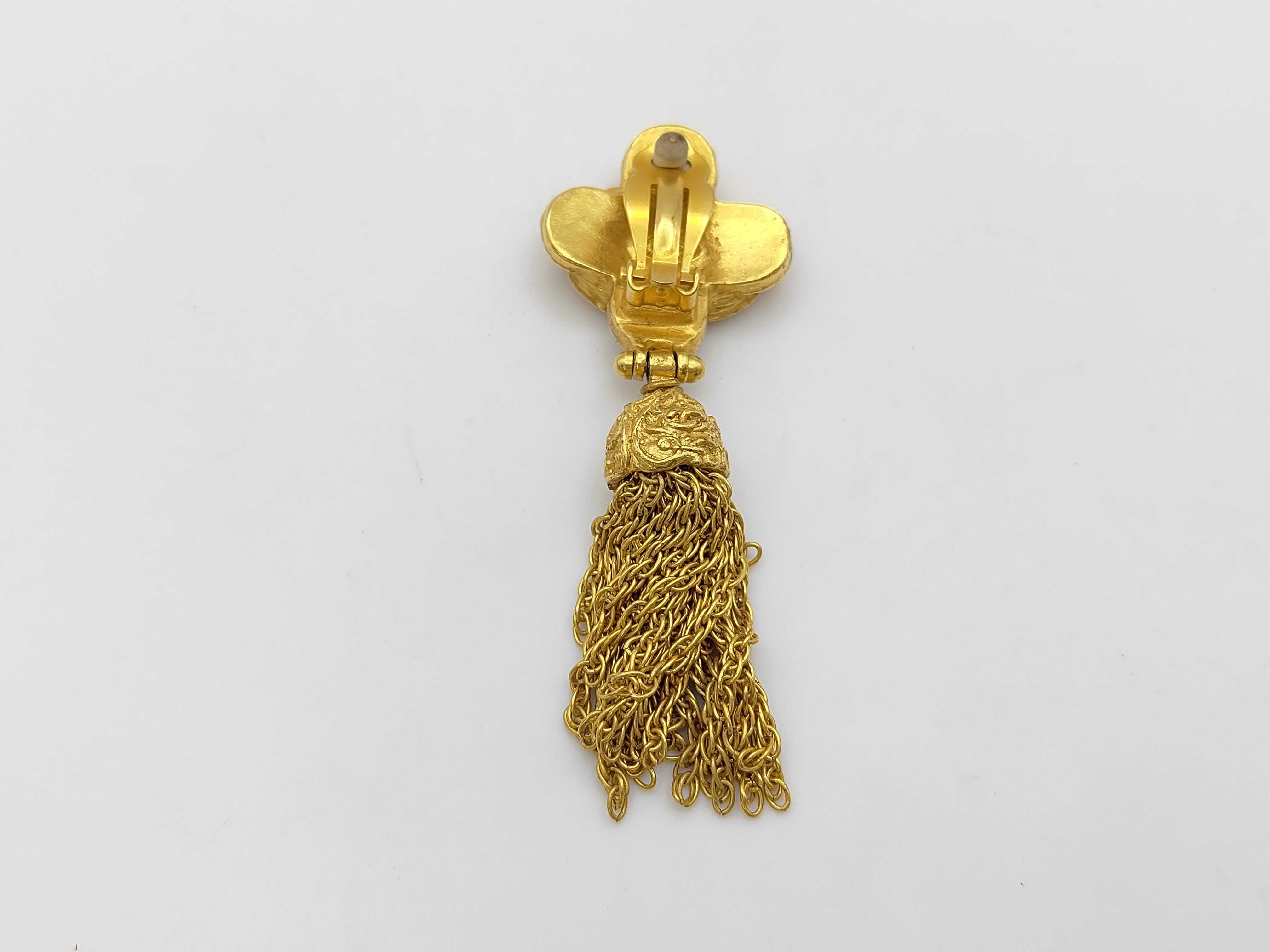 earring (single earring) — view 2