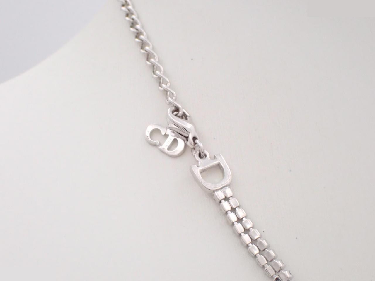 Other line: Precious metals, necklaces, pendants, neck circumference approximately 55 cm. — view 2