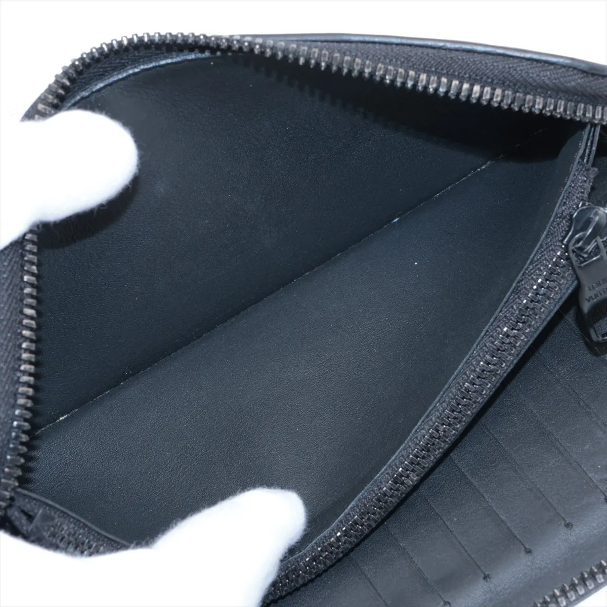 Taurillon Zippy Wallet Horizontal M11721 Black Round Zip Wallet (RFID detected) — view 5