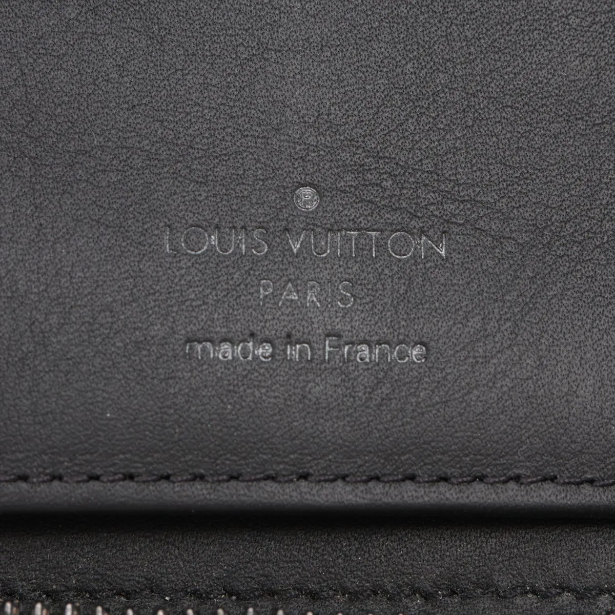 Taurillon Zippy Wallet Horizontal M11721 Black Round Zip Wallet (RFID detected) — view 7