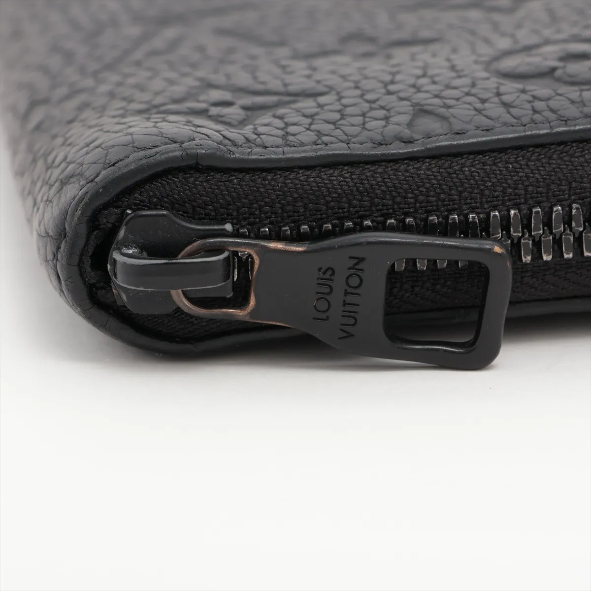 Taurillon Zippy Wallet Horizontal M11721 Black Round Zip Wallet (RFID detected) — view 9
